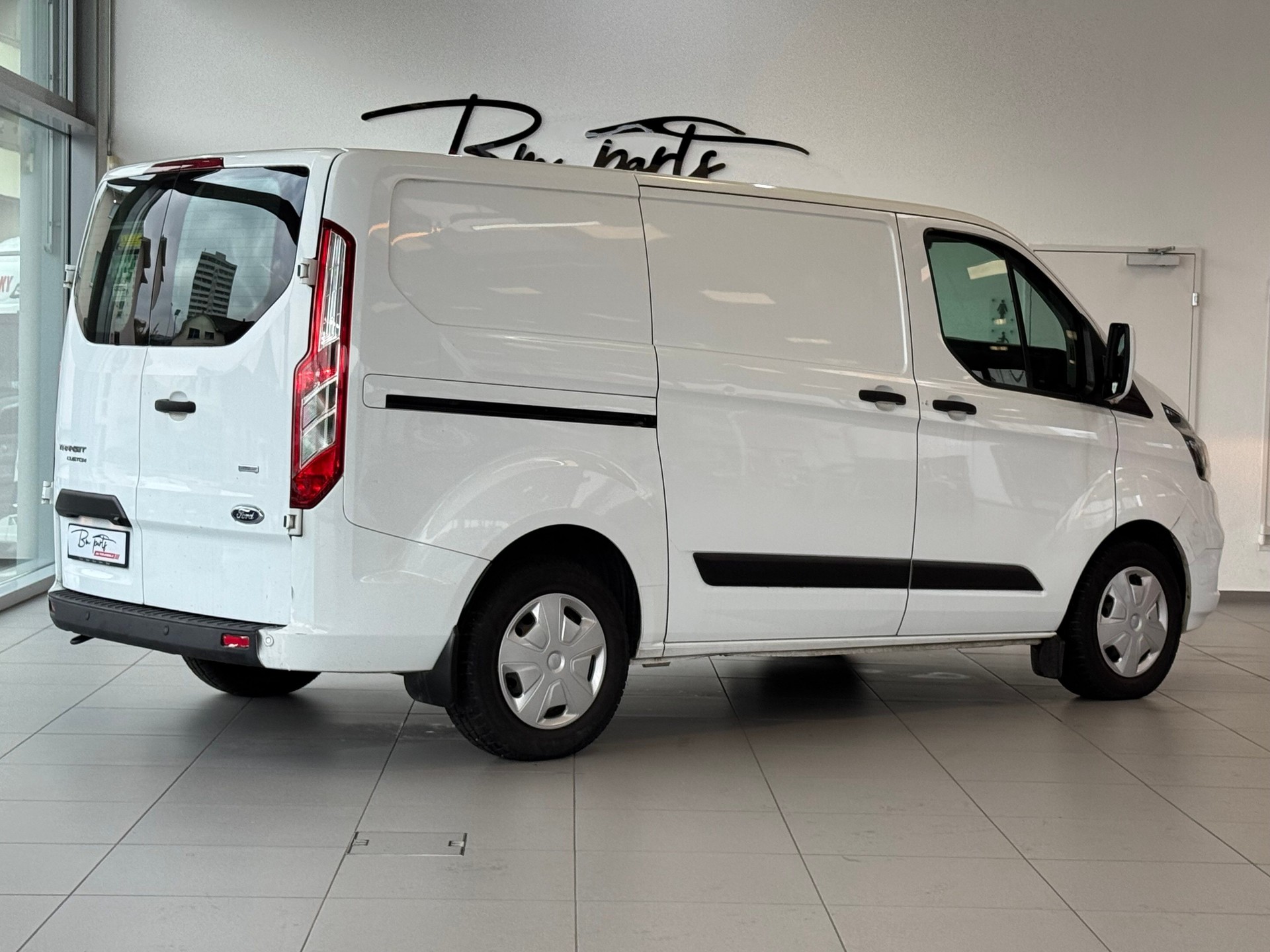 FORD Transit Custom Van 280 L1H1 Trend A-image-2