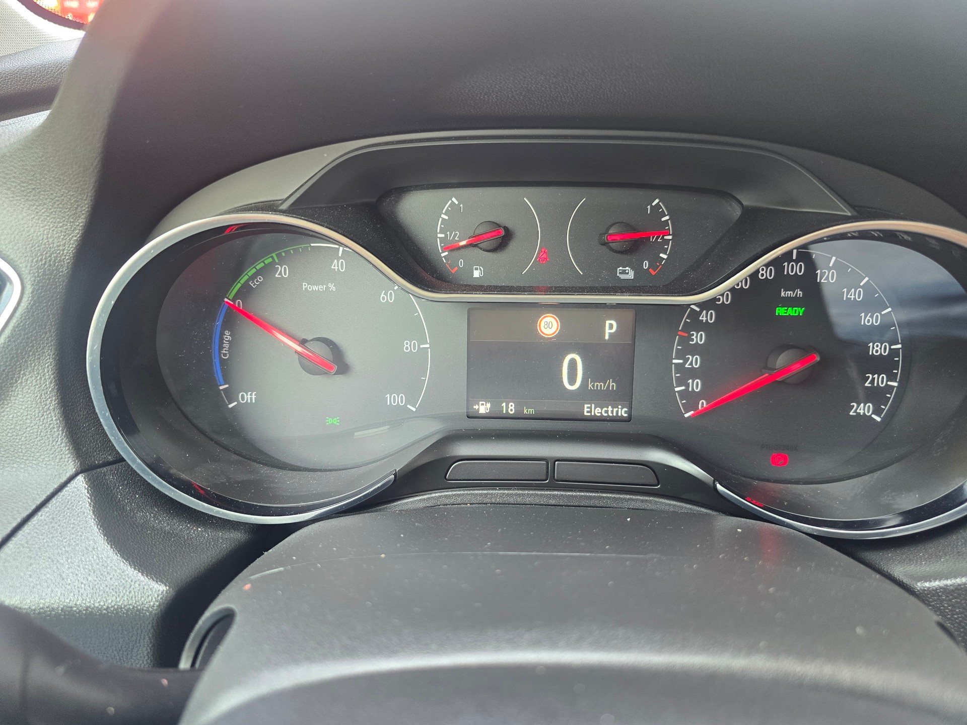 OPEL Grandland X 1.6 Hybrid4 Excellence Automatik-image-22
