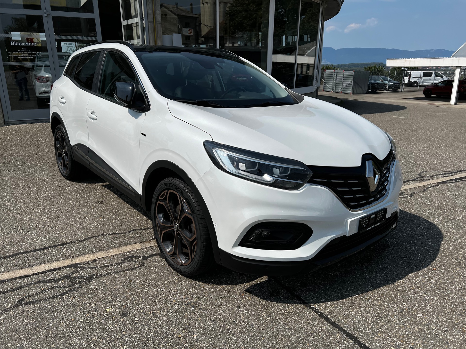 RENAULT Kadjar BLACK EDITION TCe 160 E-image-2