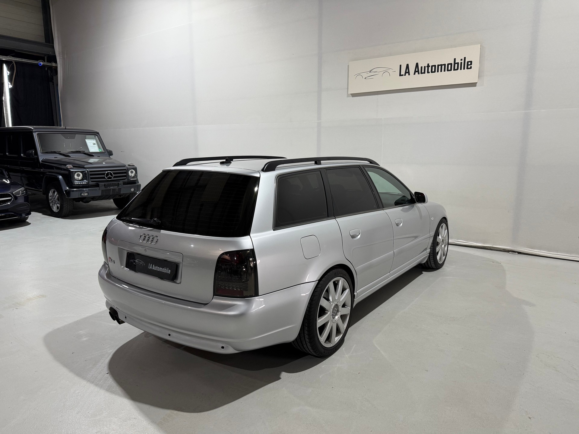 AUDI S4 Avant quattro-image-8