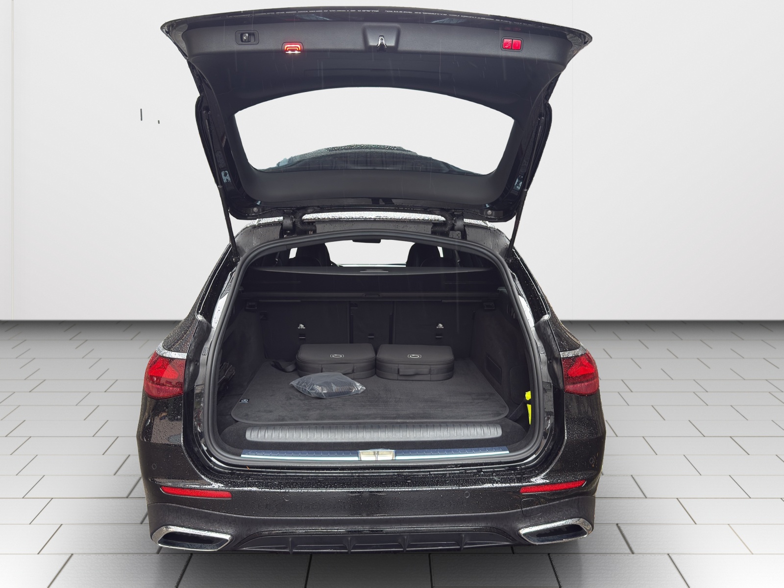 MERCEDES-BENZ E 300 de T 4Matic 9G-Tronic-image-23