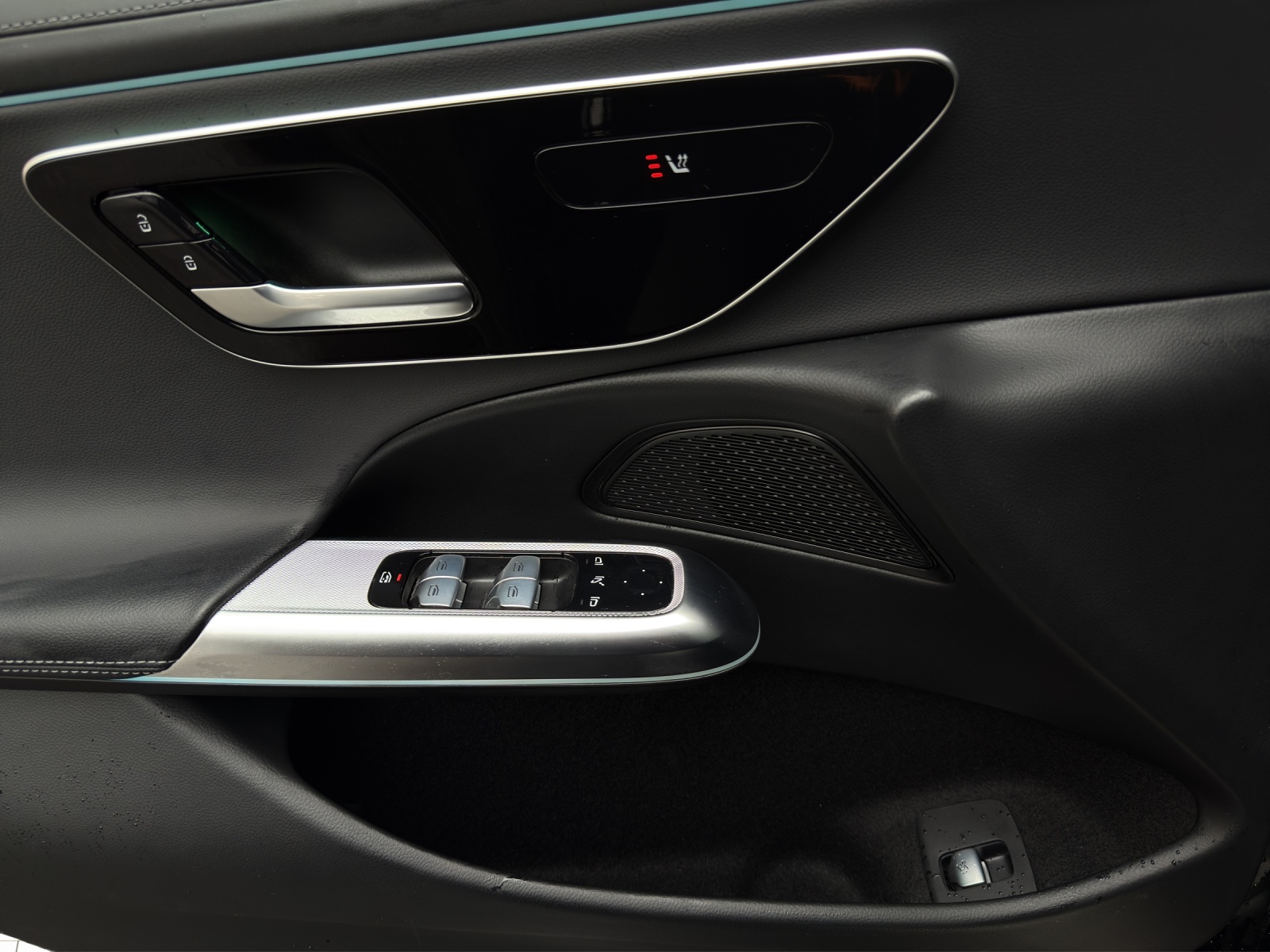 MERCEDES-BENZ E 300 de T 4Matic 9G-Tronic-image-21