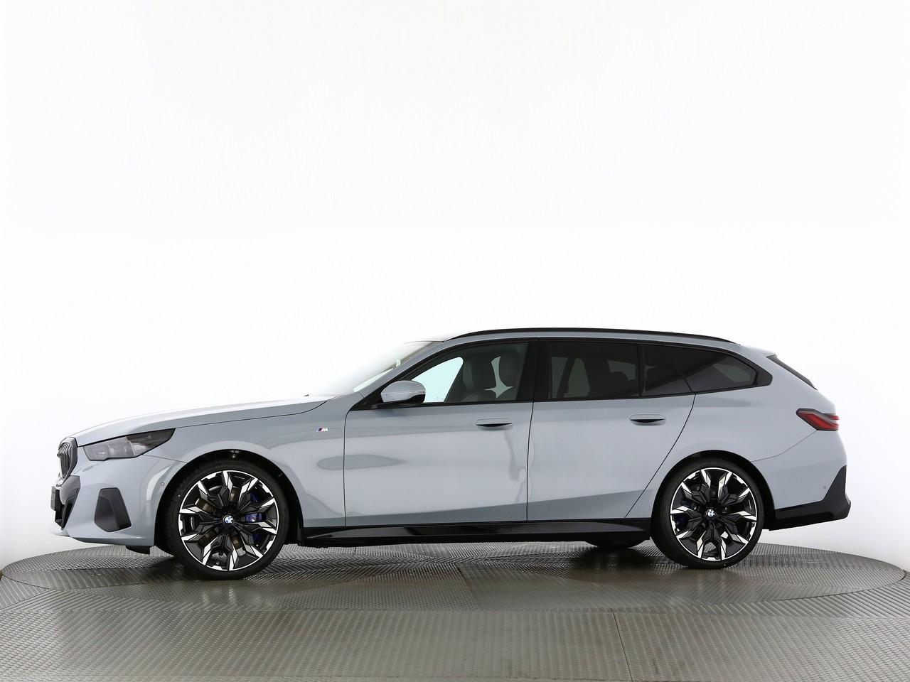 BMW 540d xDrive 48V Touring M Sport Pro Steptronic-image-7
