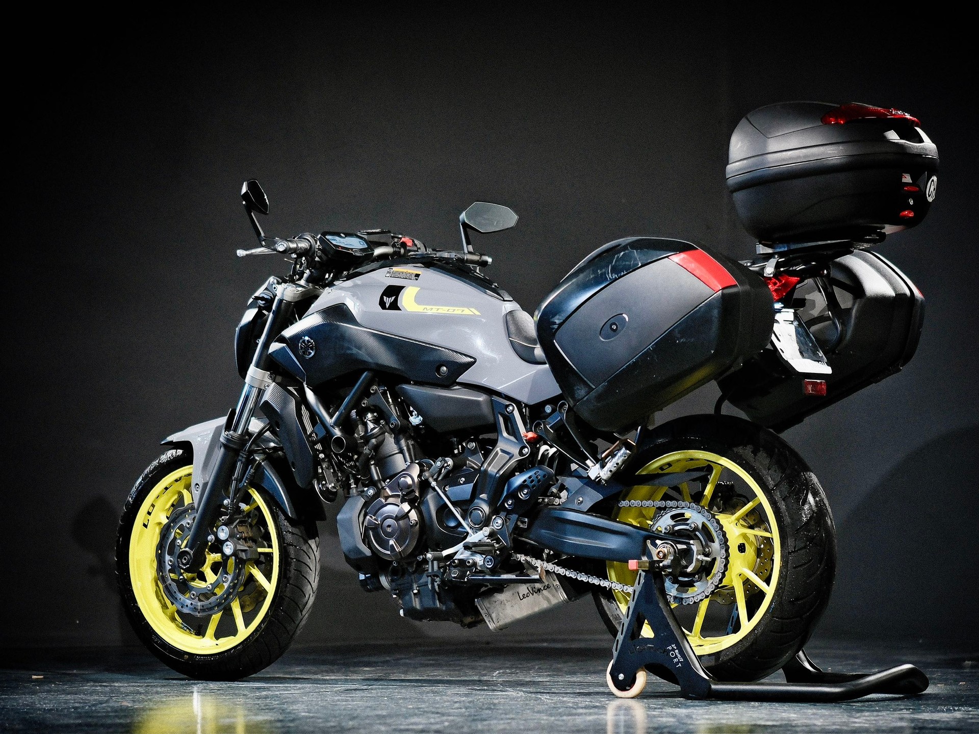 YAMAHA MT-07 ABS-showroom-element-3