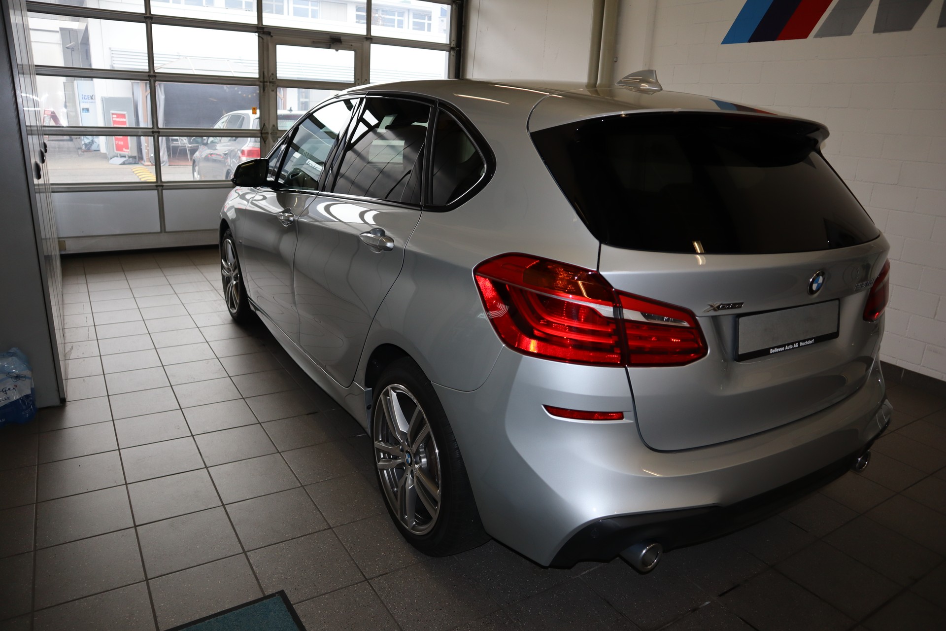 BMW 220d xDrive Active Tourer AHK M-Sportpaket Steptronic 4x4 Euro 6-image-1