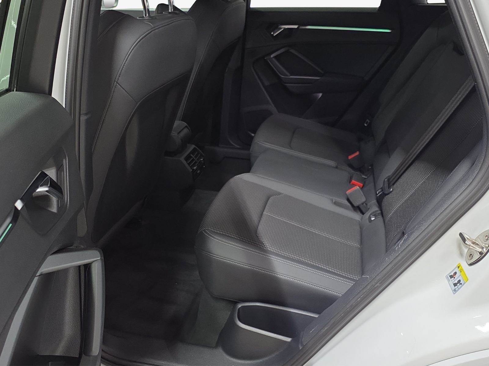AUDI Q3 45 TFSI e S line Attraction S-tronic-image-11