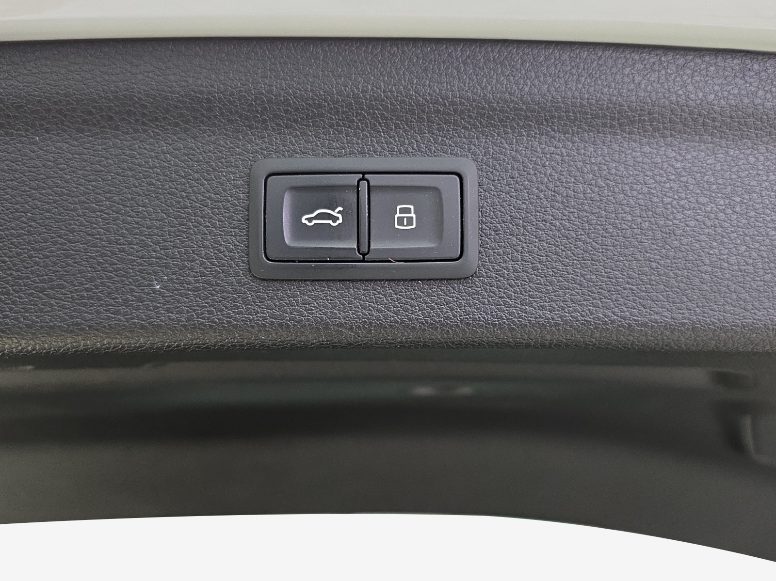 AUDI Q3 45 TFSI e S line Attraction S-tronic-image-15