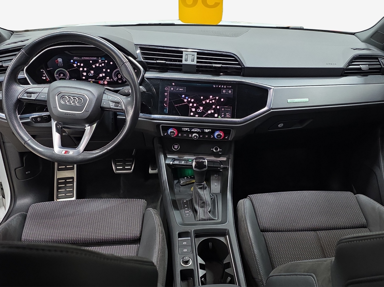 AUDI Q3 45 TFSI e S line Attraction S-tronic-image-9