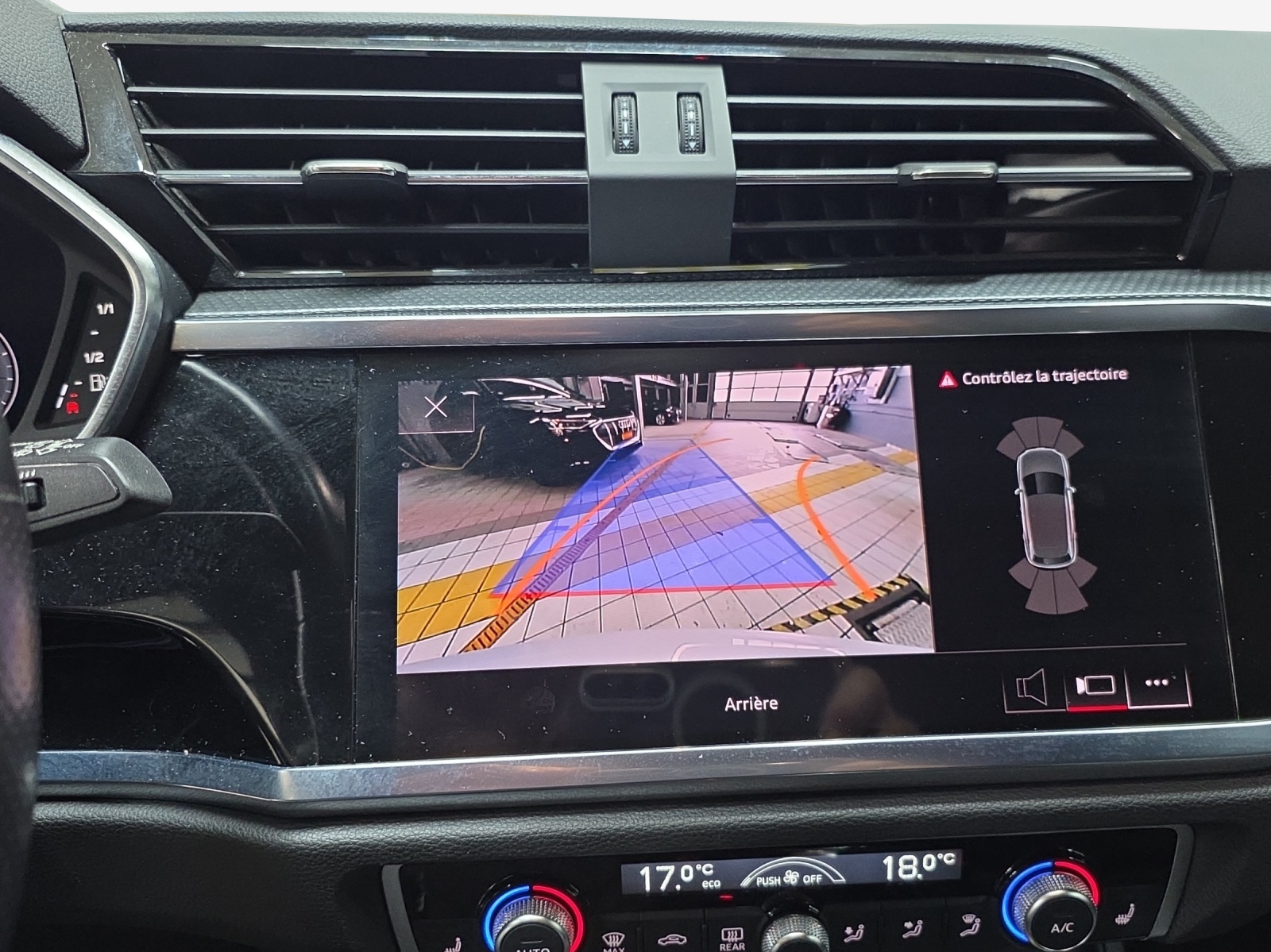 AUDI Q3 45 TFSI e S line Attraction S-tronic-image-14