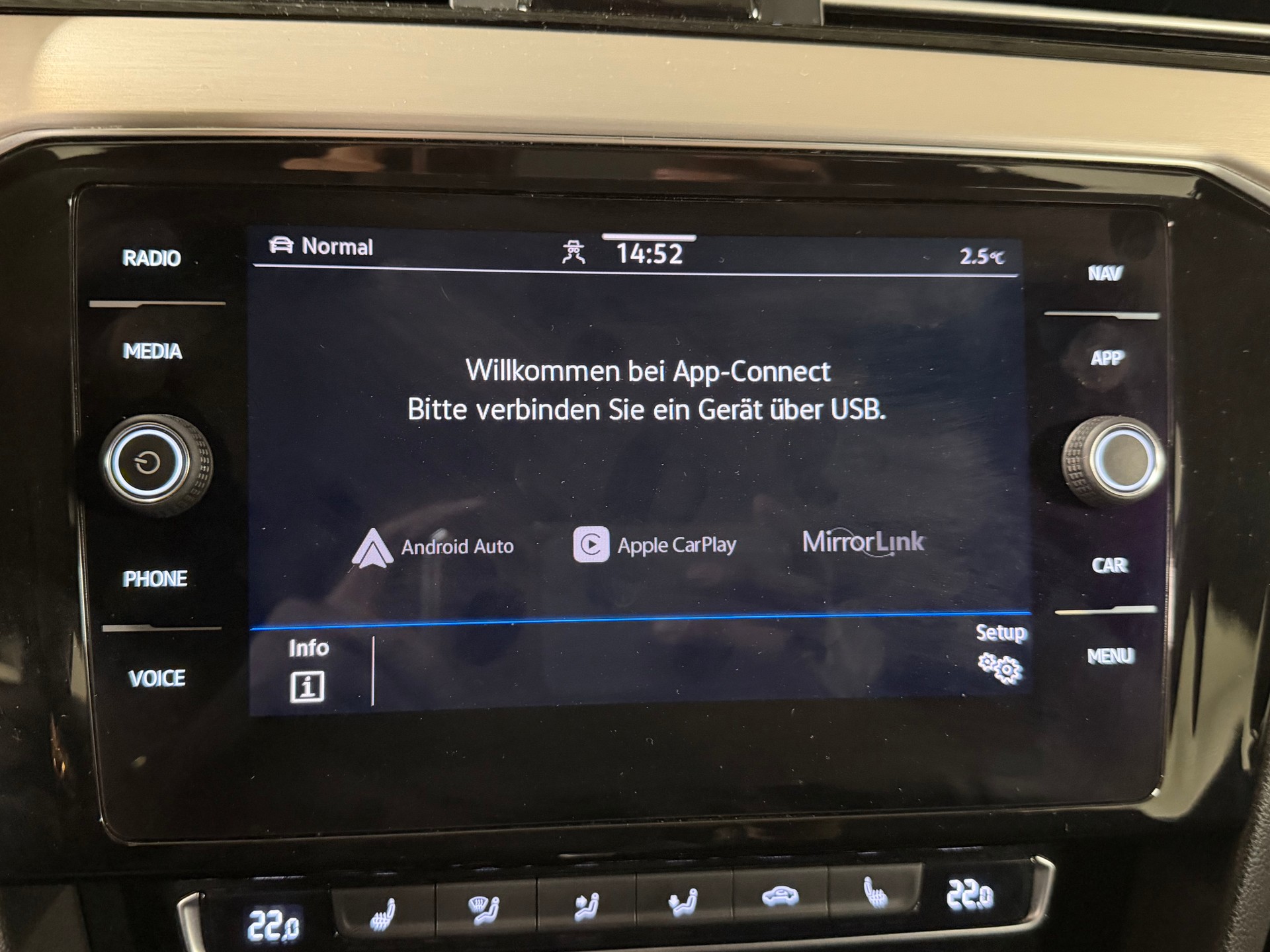 VW Passat 2.0 TDI BMT Elegance 4Motion DSG-image-20