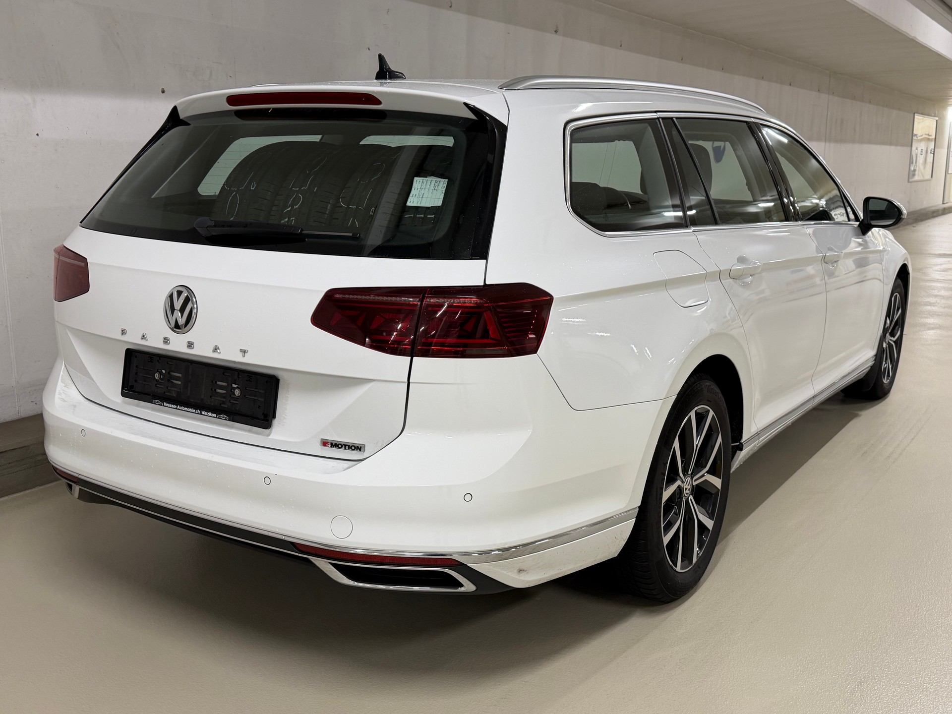 VW Passat 2.0 TDI BMT Elegance 4Motion DSG-image-4