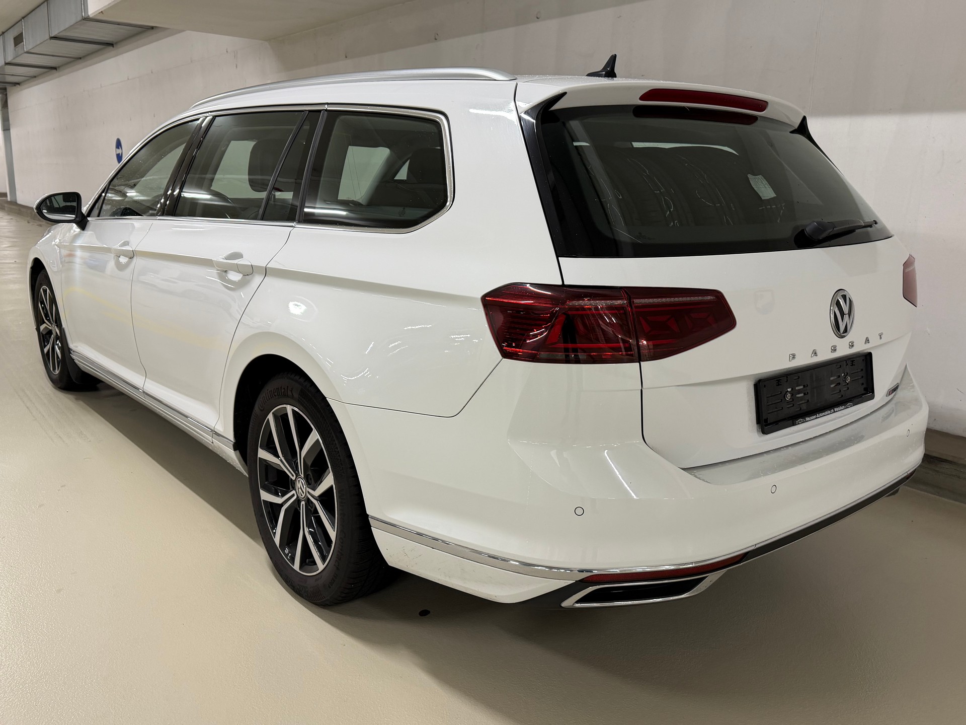VW Passat 2.0 TDI BMT Elegance 4Motion DSG-image-6
