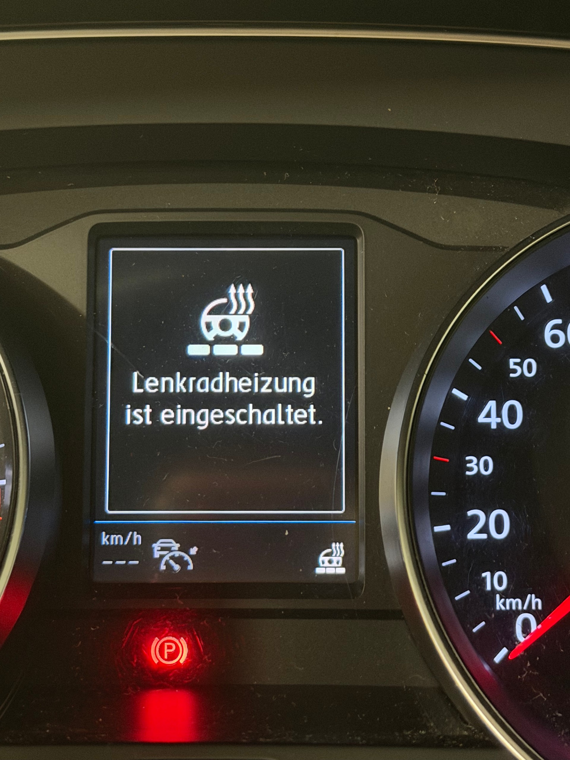 VW Passat 2.0 TDI BMT Elegance 4Motion DSG-image-24