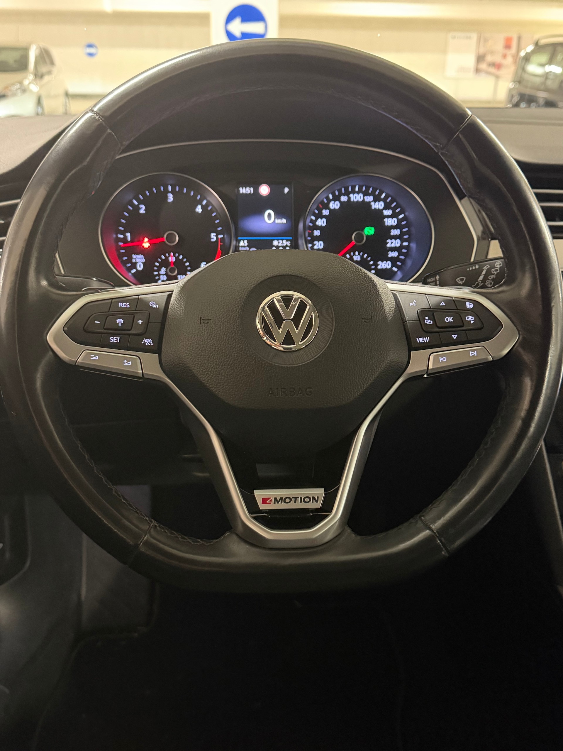 VW Passat 2.0 TDI BMT Elegance 4Motion DSG-image-12