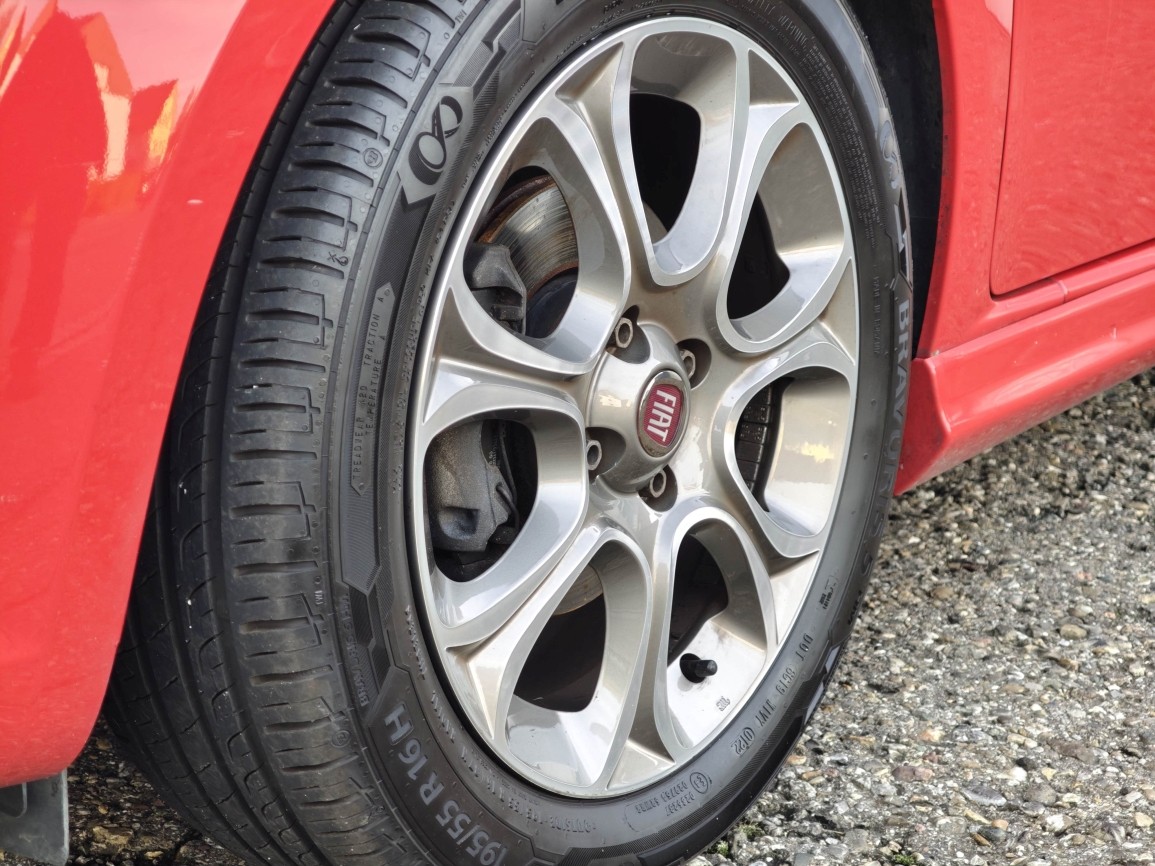 FIAT Punto 0.9 T TwinAir 100 MyStyle S/S-image-11