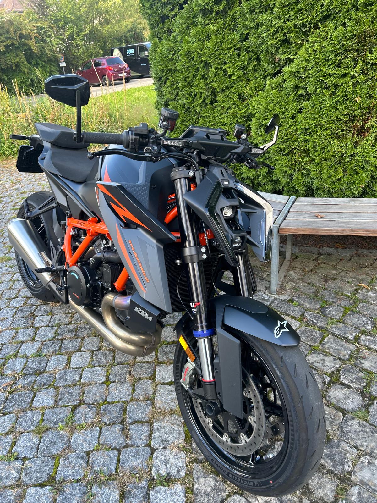 KTM 1390 Super Duke R EVO-image-8