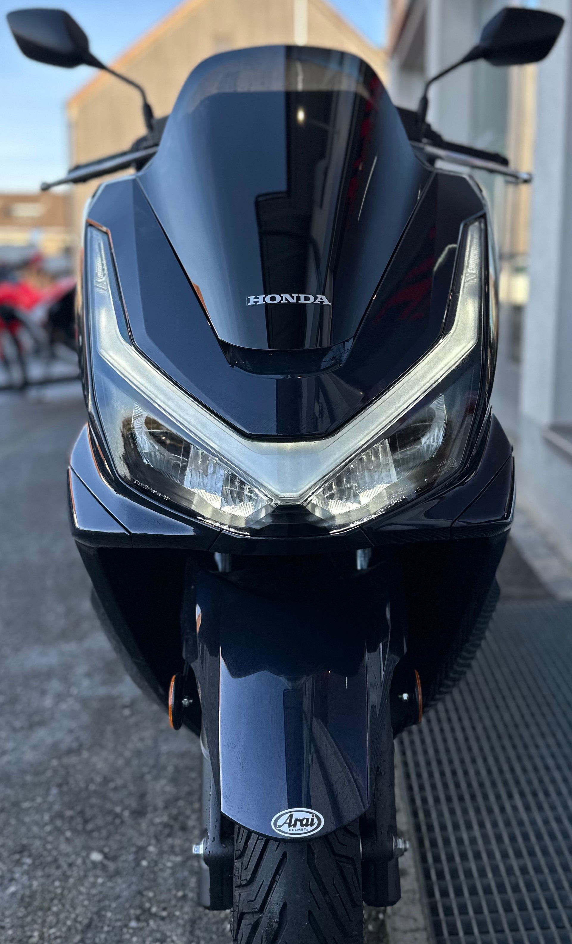 HONDA PCX 125 i ABS-showroom-element-1