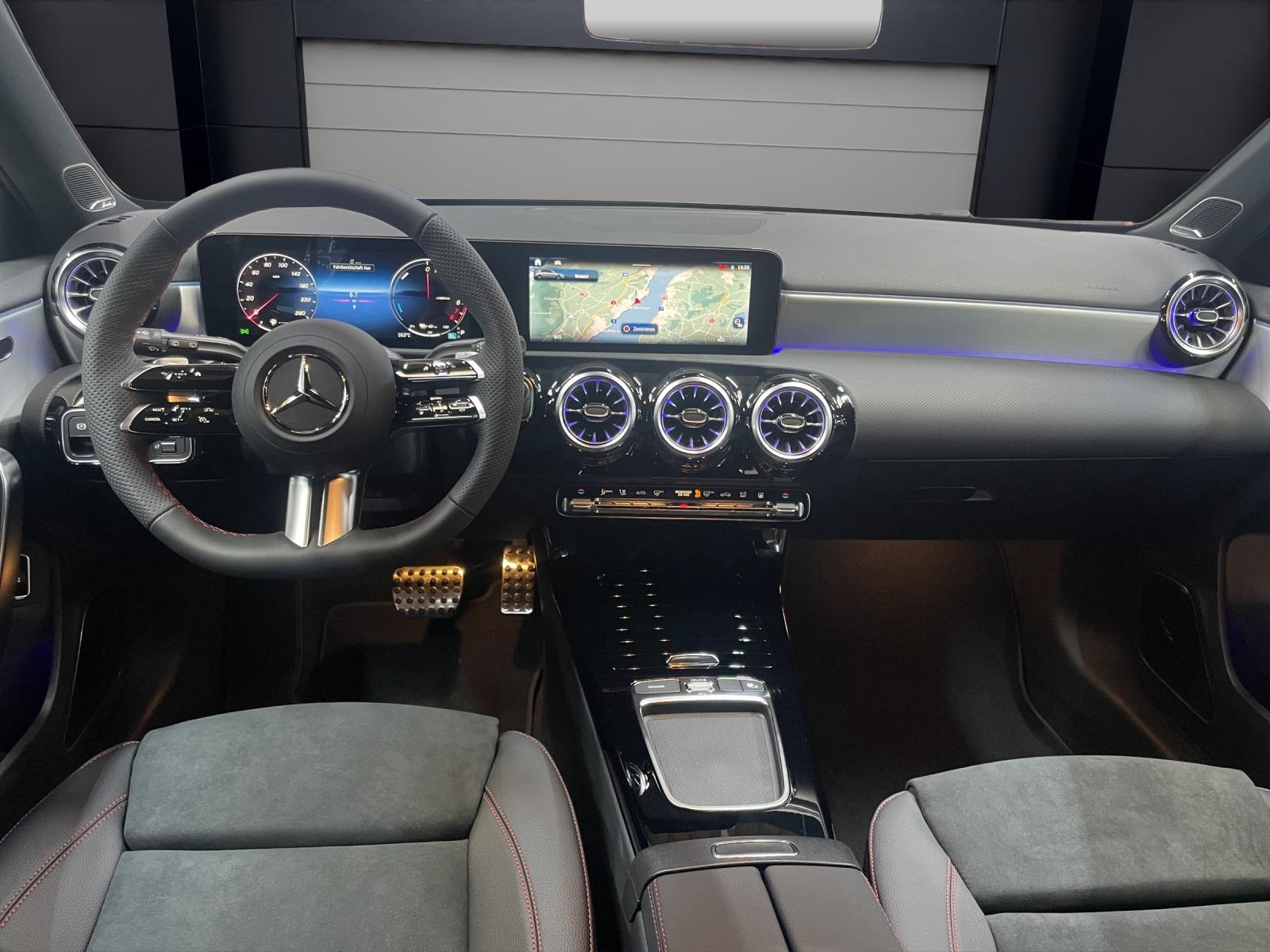 MERCEDES-BENZ A 250 e EQ Star AMG Line-image-4