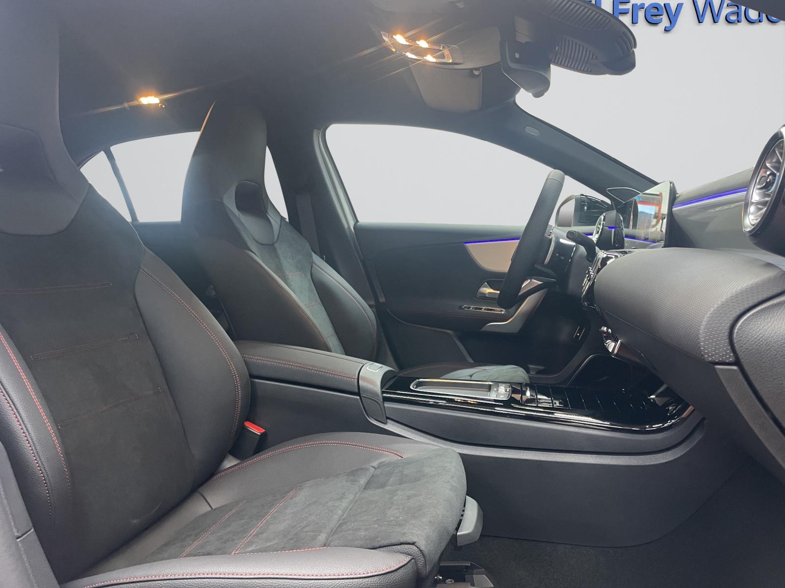MERCEDES-BENZ A 250 e EQ Star AMG Line-image-5