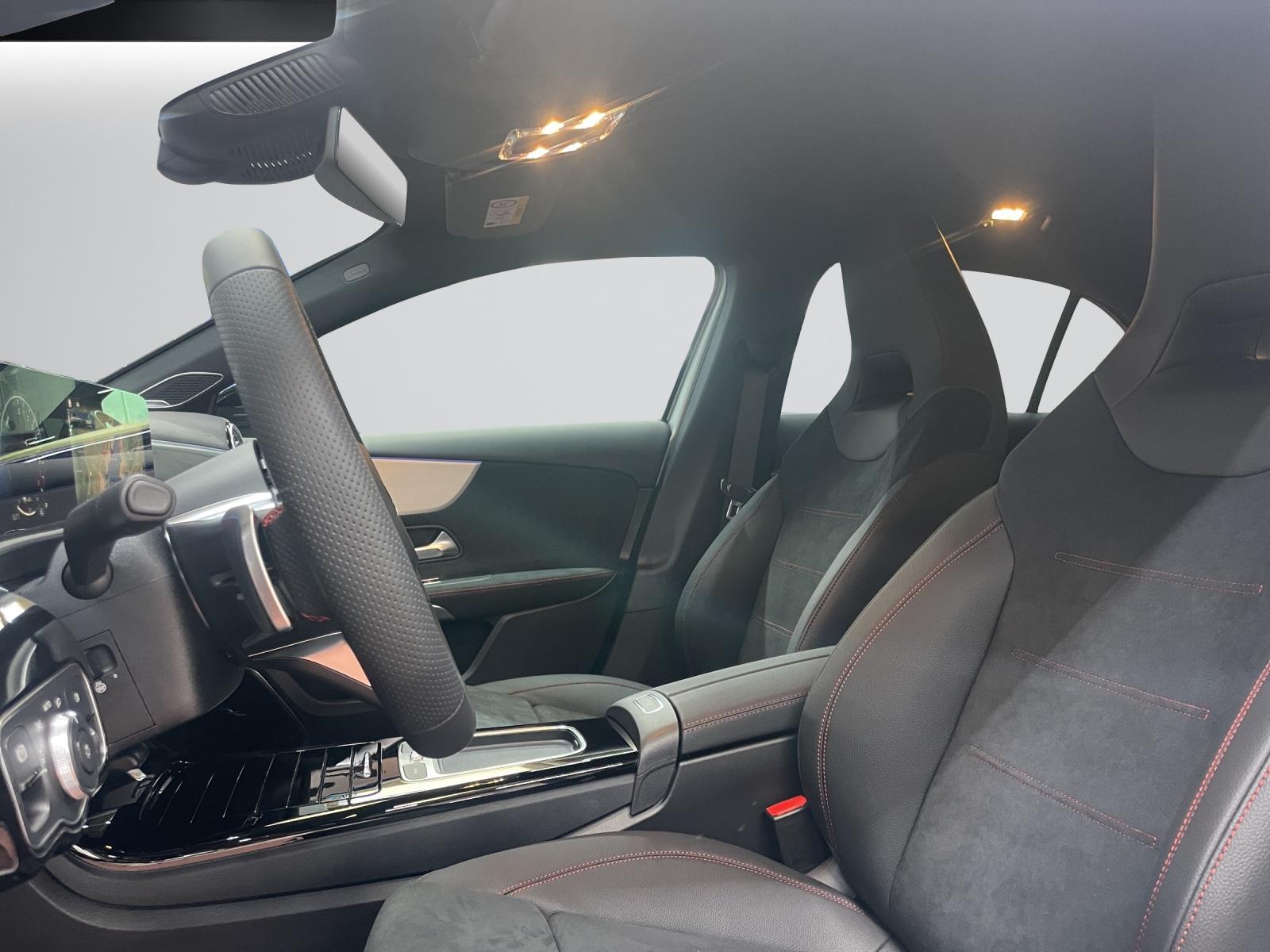 MERCEDES-BENZ A 250 e EQ Star AMG Line-image-3