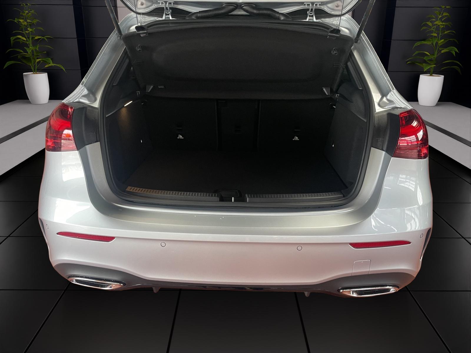 MERCEDES-BENZ A 250 e EQ Star AMG Line-image-8