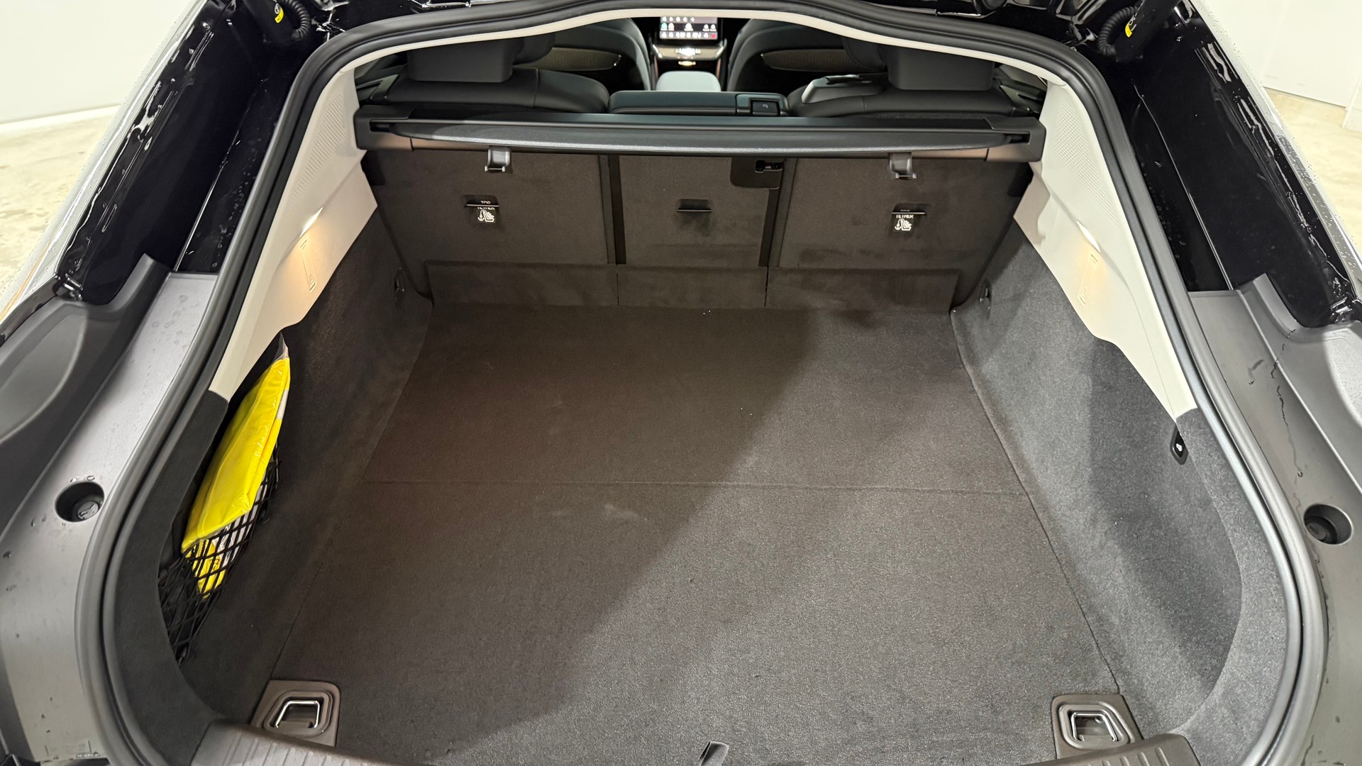 VOLVO ES90 Ultra-image-6