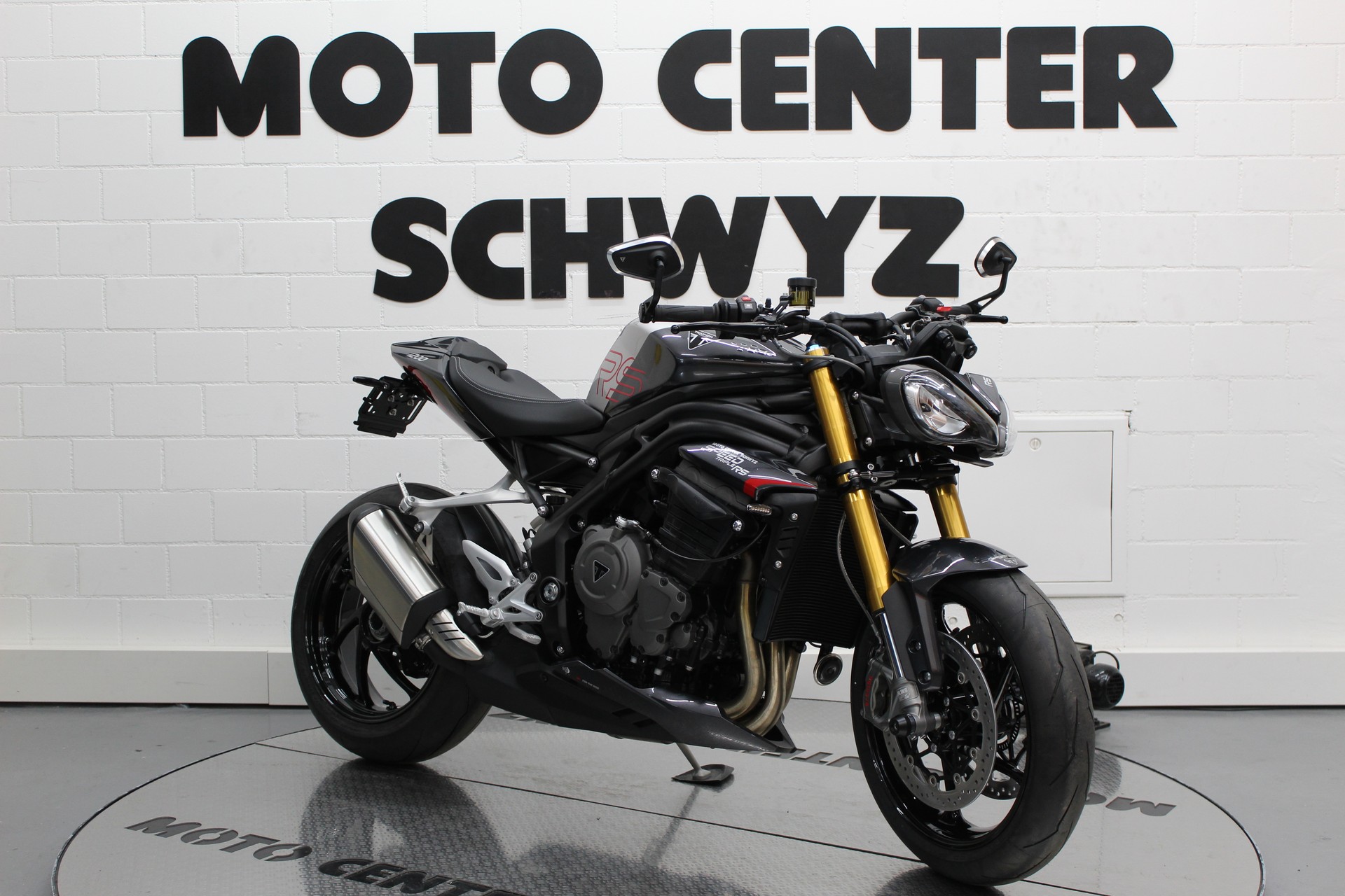 TRIUMPH Speed Triple 1200 RS-showroom-element-1