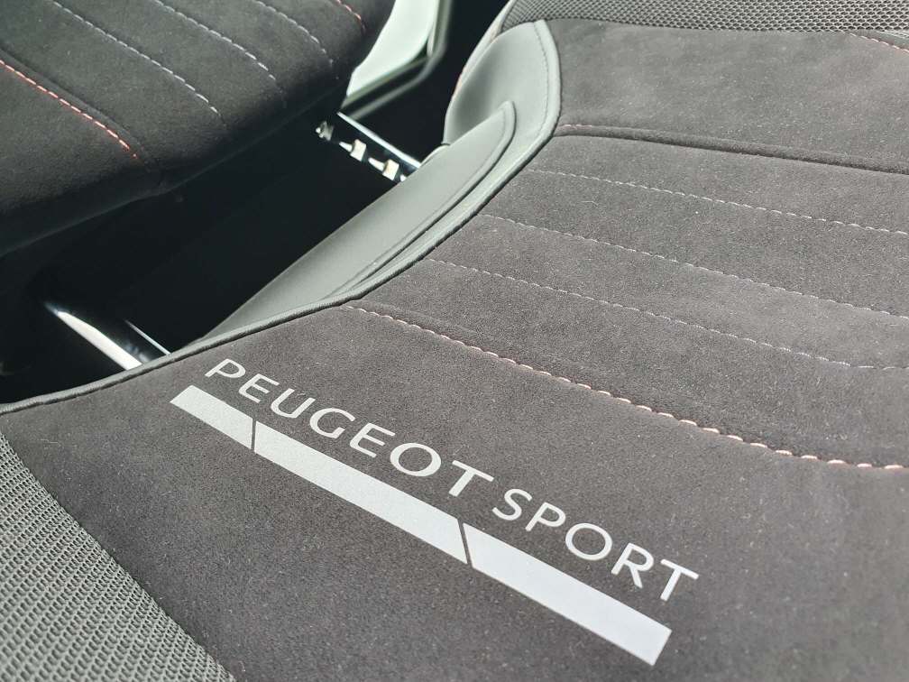 PEUGEOT 308 1.6 PureTech GTi 262 PS Edition-image-15