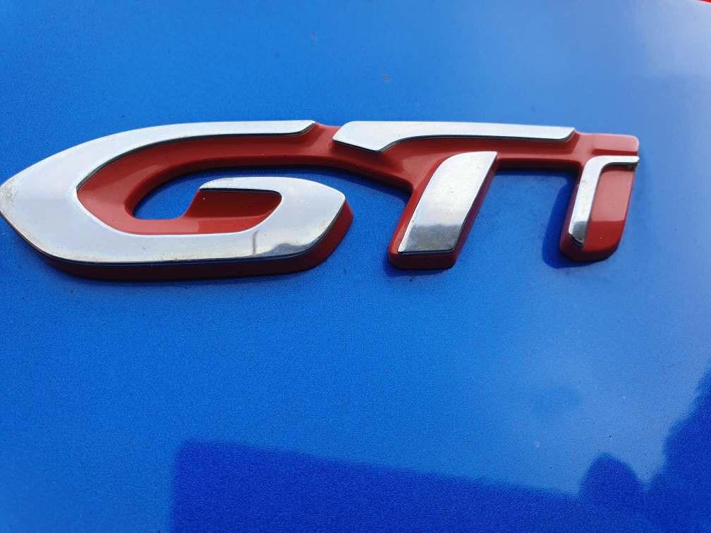 PEUGEOT 308 1.6 PureTech GTi 262 PS Edition-image-5