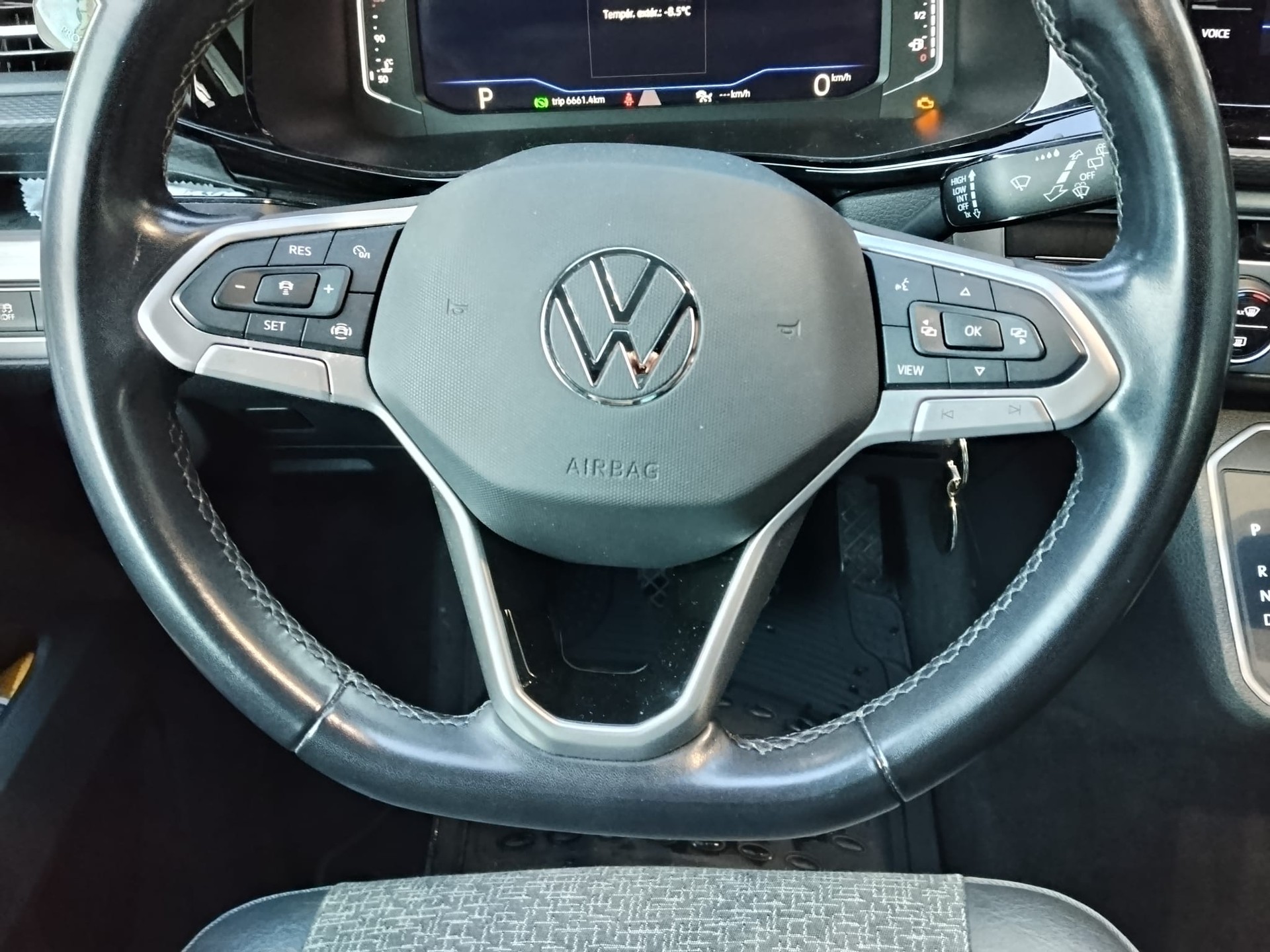 VW T6.1 Multivan 2.0 Bi-TDI Liberty Edition 4Motion DSG-image-12