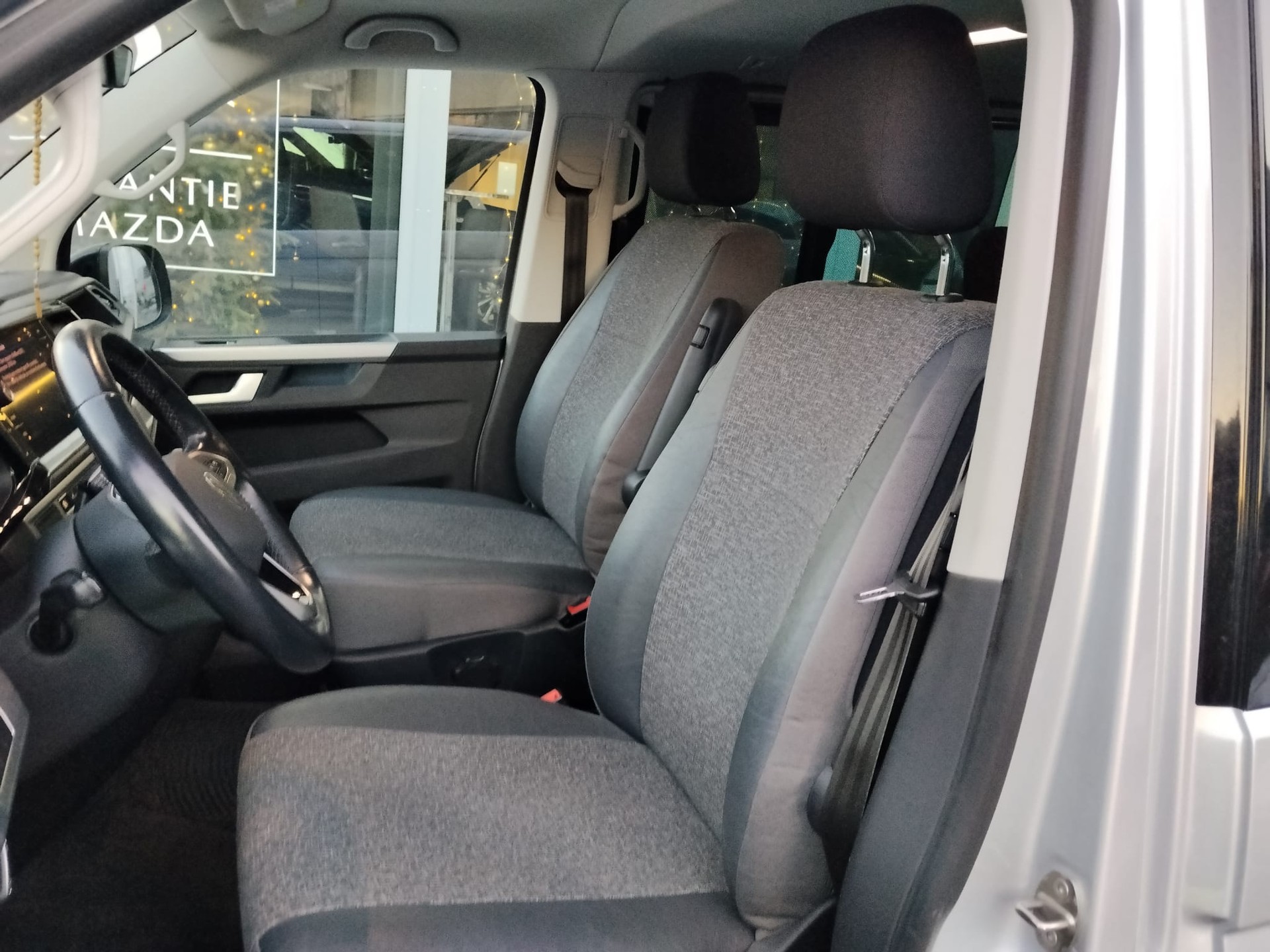 VW T6.1 Multivan 2.0 Bi-TDI Liberty Edition 4Motion DSG-image-10