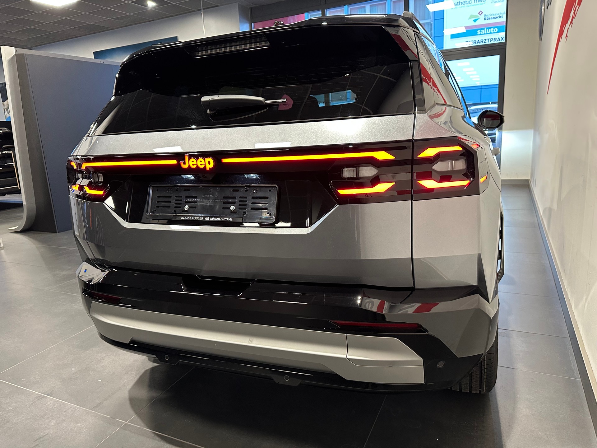 JEEP Compass 1.2 T e-Hybrid First Edition-image-22