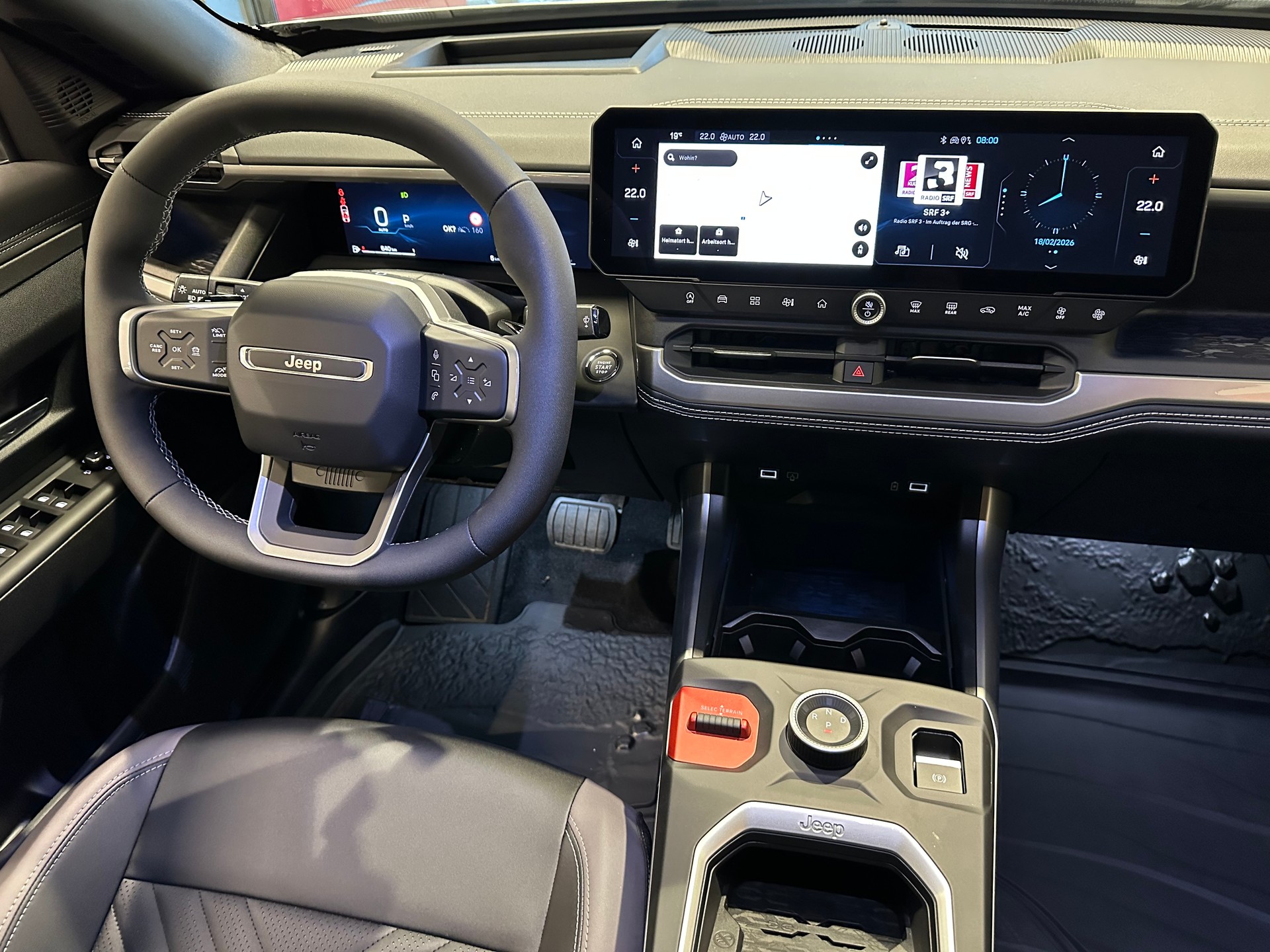 JEEP Compass 1.2 T e-Hybrid First Edition-image-13