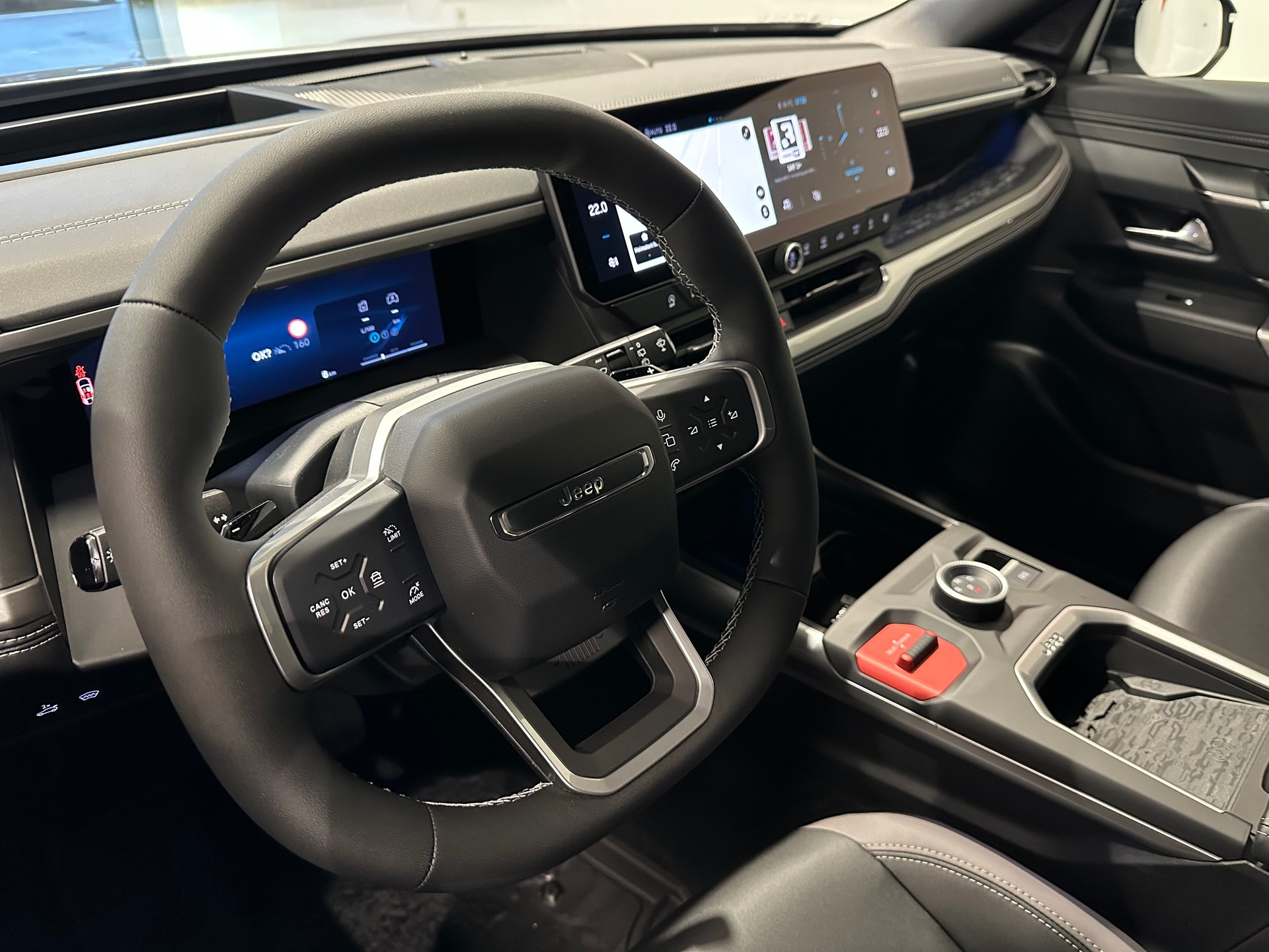 JEEP Compass 1.2 T e-Hybrid First Edition-image-12