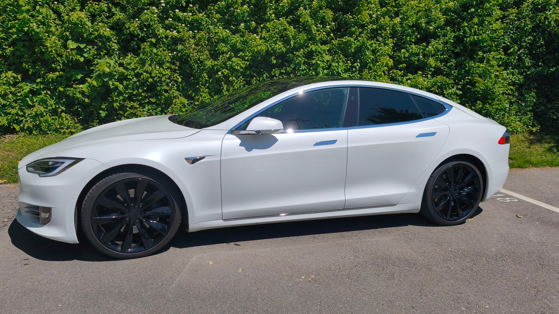 TESLA Model S 100 D-image-0