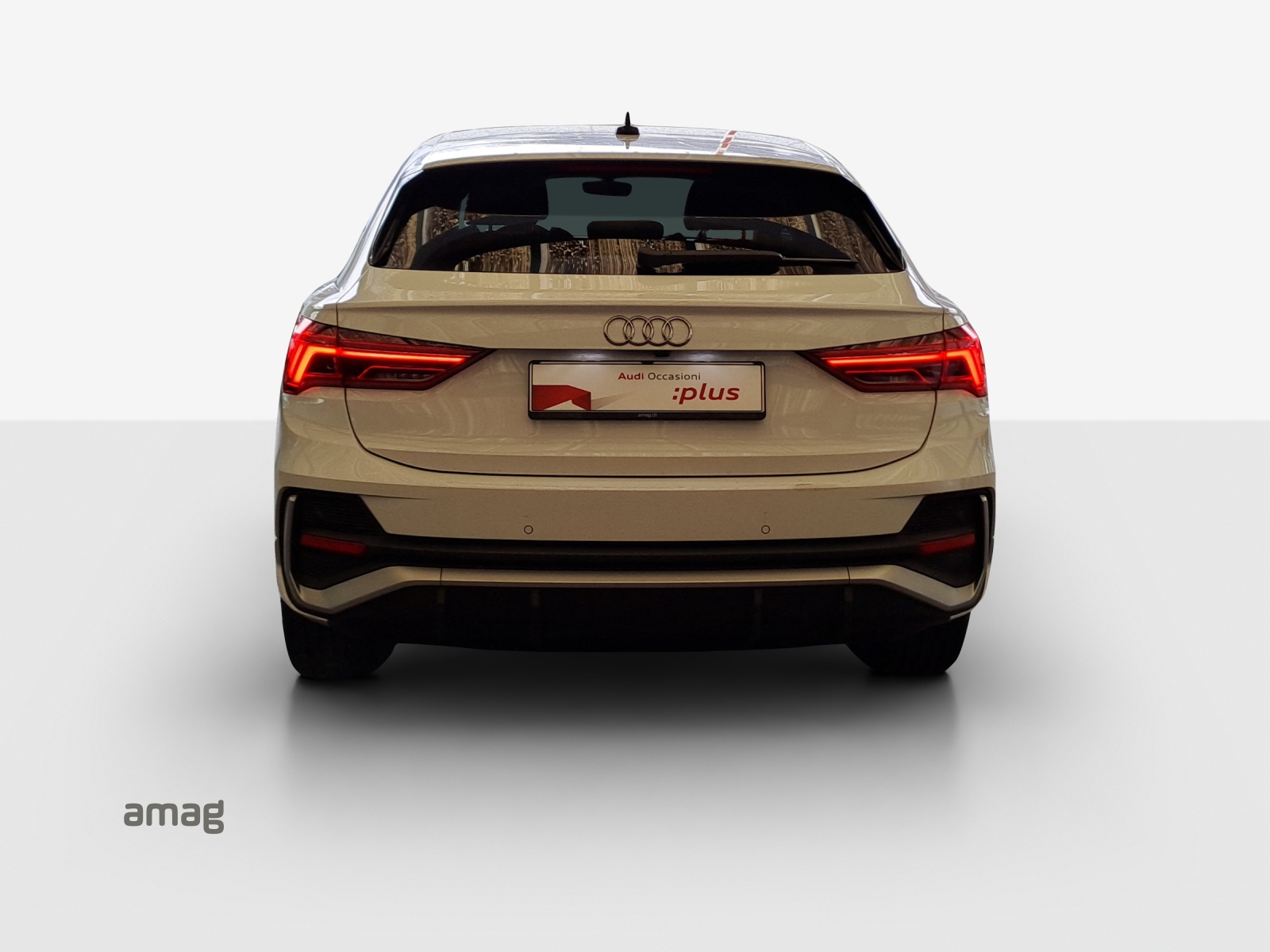 AUDI Q3 Sportback 40 TDI S line Attraction quattro S-tronic-image-3