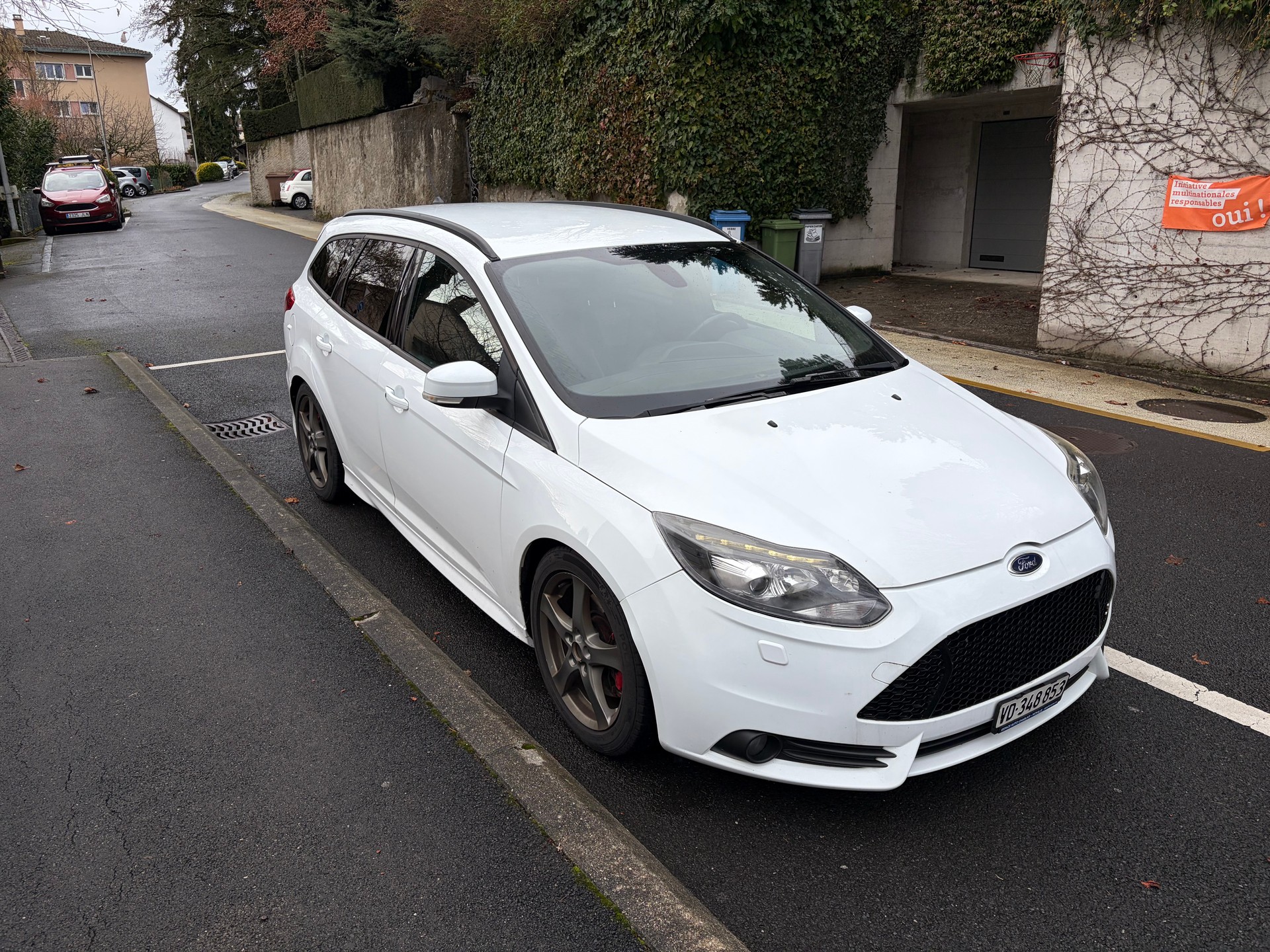 FORD Focus 2.0 SCTi ST-2-image-2