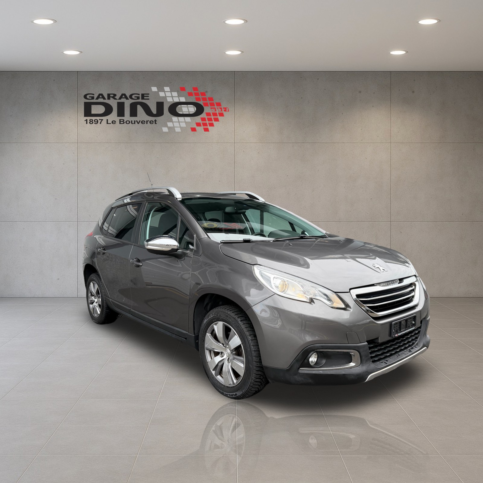 PEUGEOT 2008 1.2 VTI Style-image-1