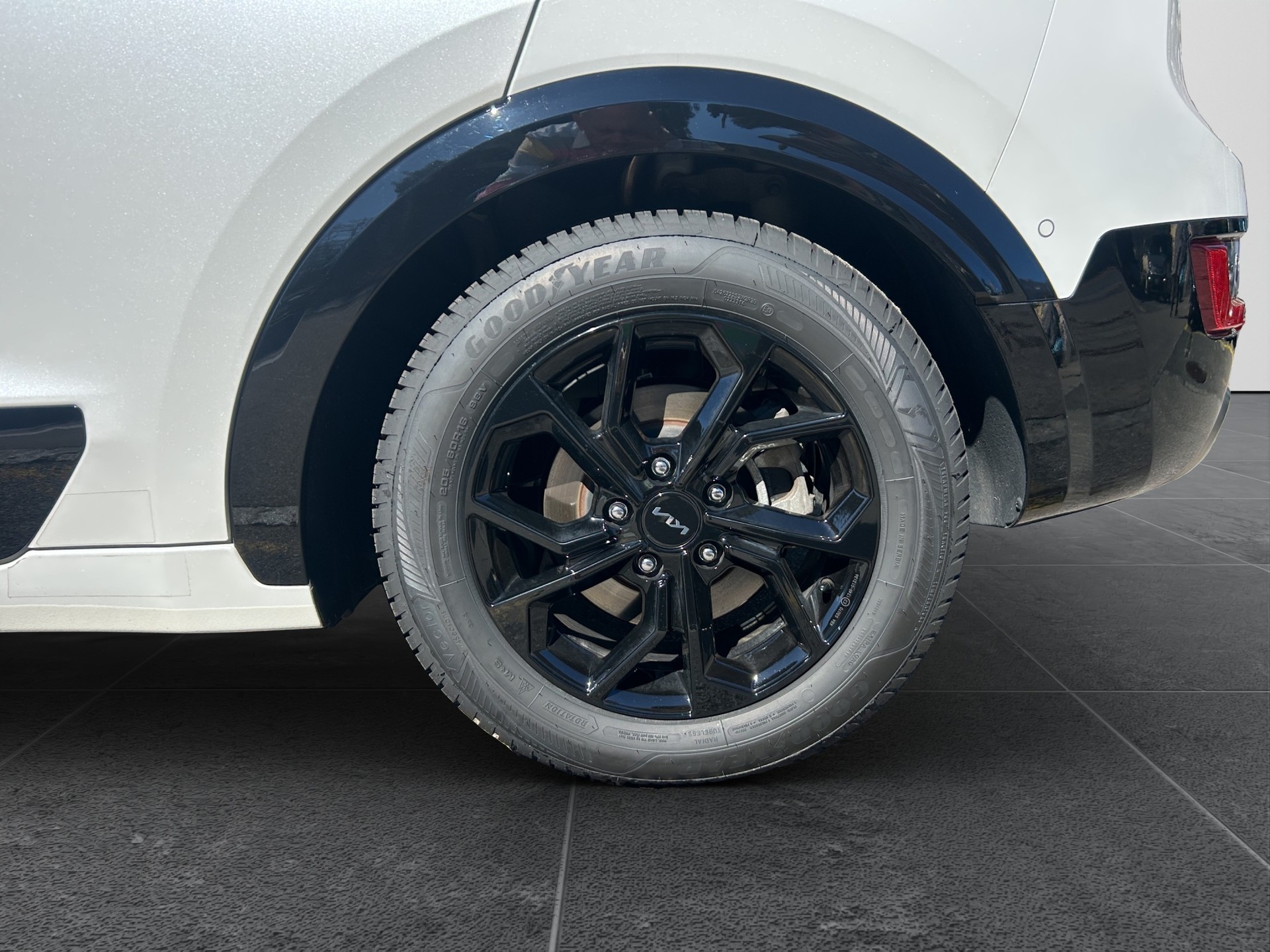 KIA Niro 1.6GDi Plug-in Hybrid Style DCT-image-7