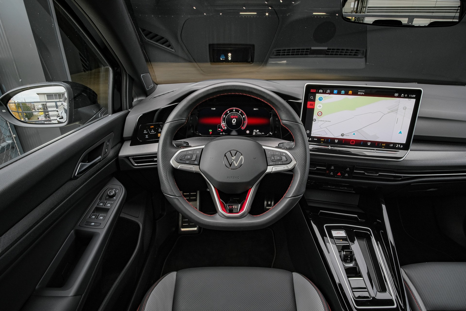 VW Golf 2.0 TSI GTI DSG LEDERPAKET-image-15