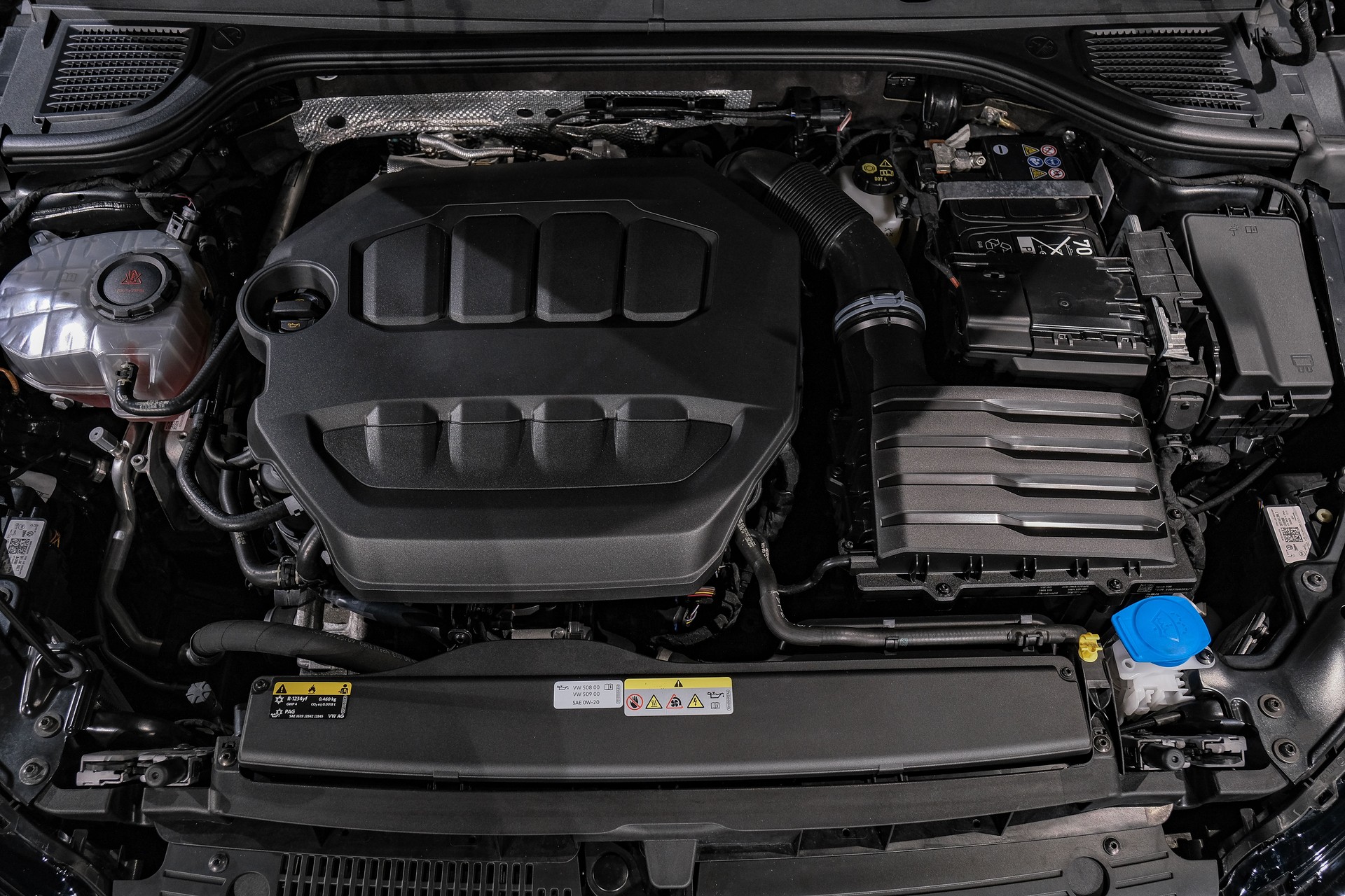 VW Golf 2.0 TSI GTI DSG LEDERPAKET-image-25