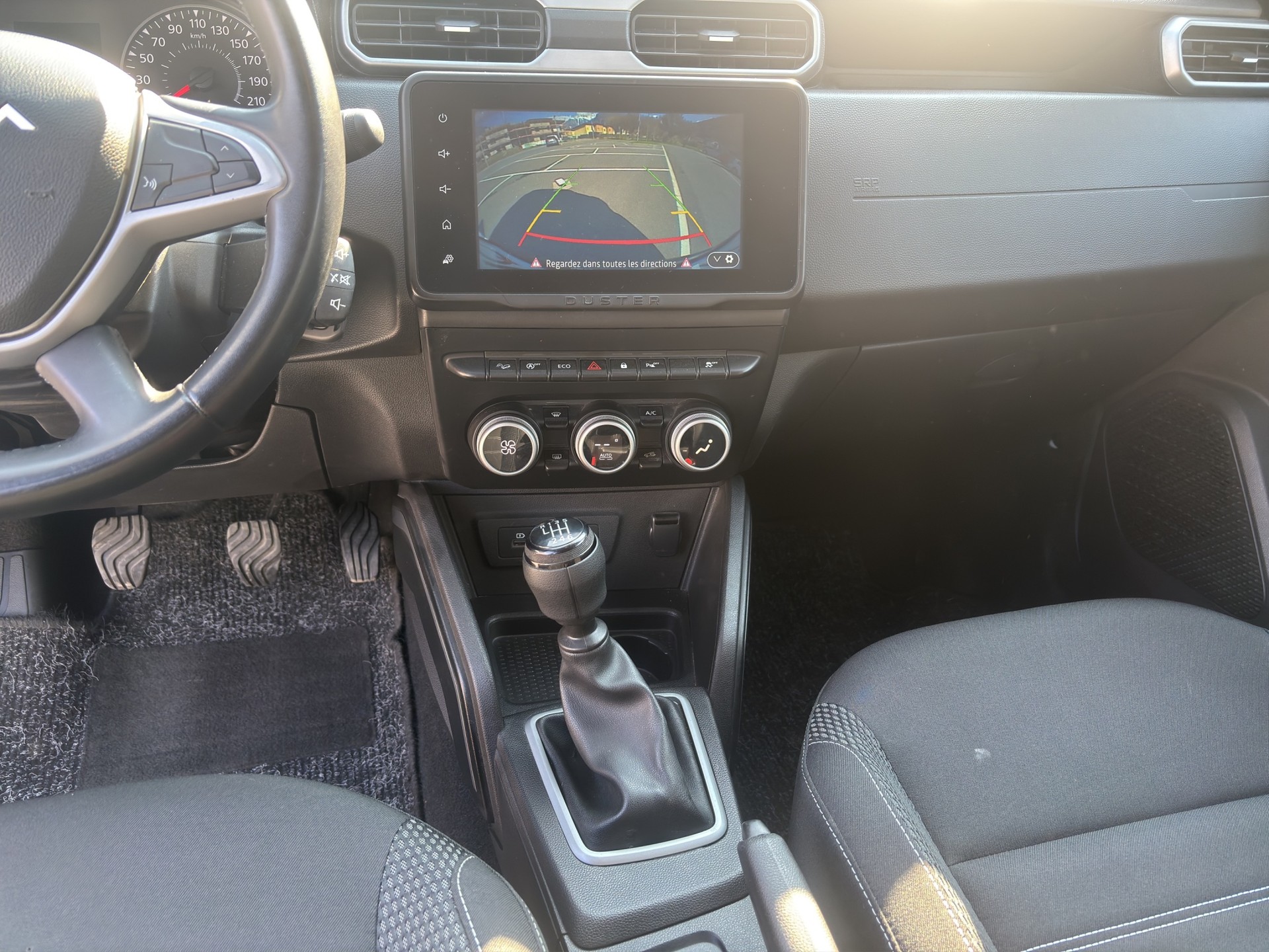 DACIA Duster TCe 150 Journey 4x4-image-12