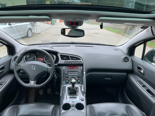 PEUGEOT 3008 1.6 16V T Sport Pack-image-7