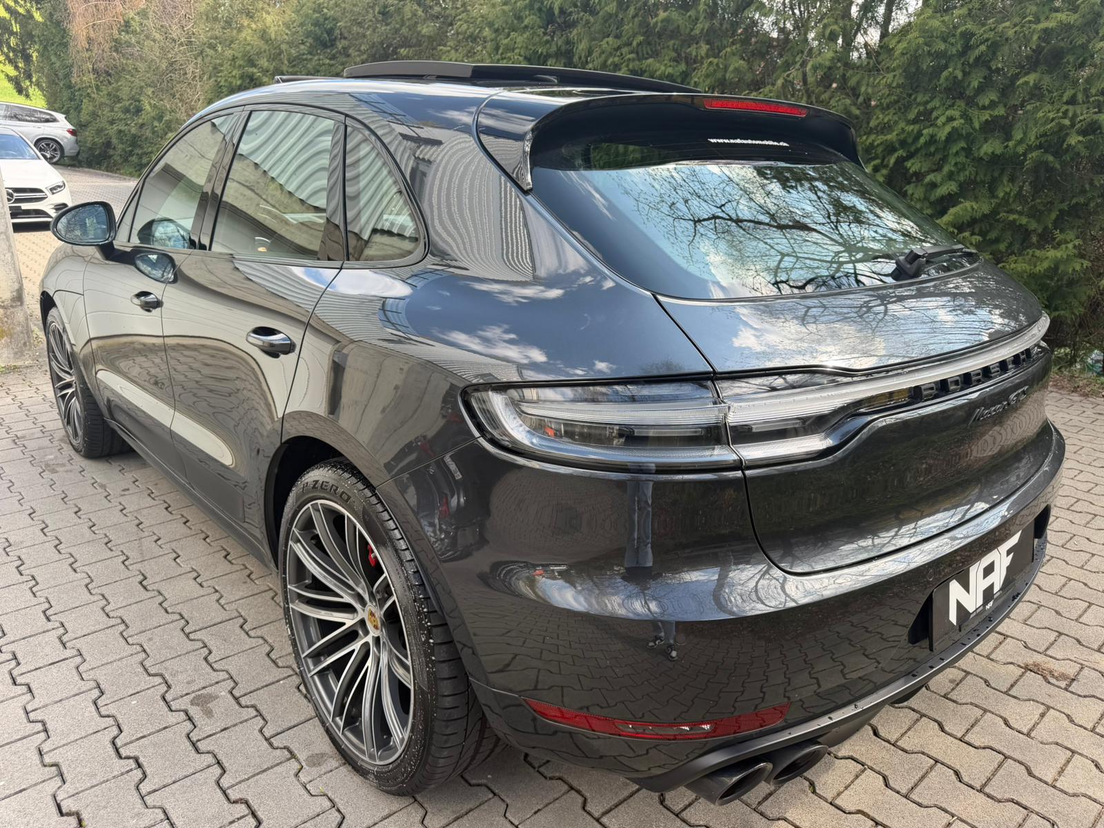 PORSCHE Macan GTS PDK-image-2