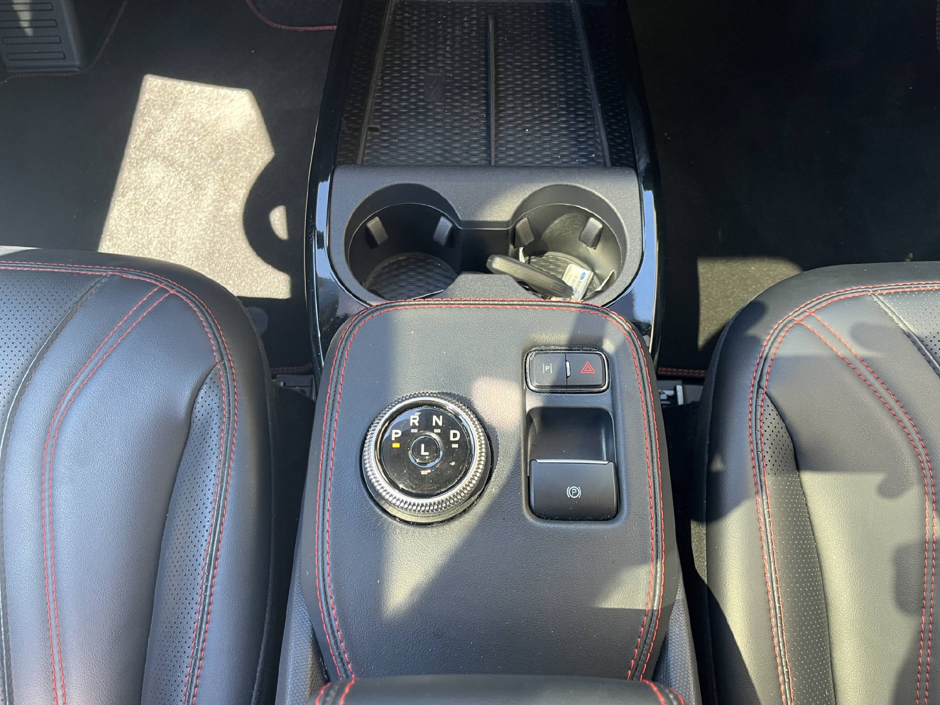 FORD Mustang Mach-E Extended AWD-image-16