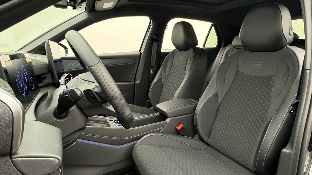 VW T-Roc 1.5 eTSI mHEV R-Line DSG-image-4