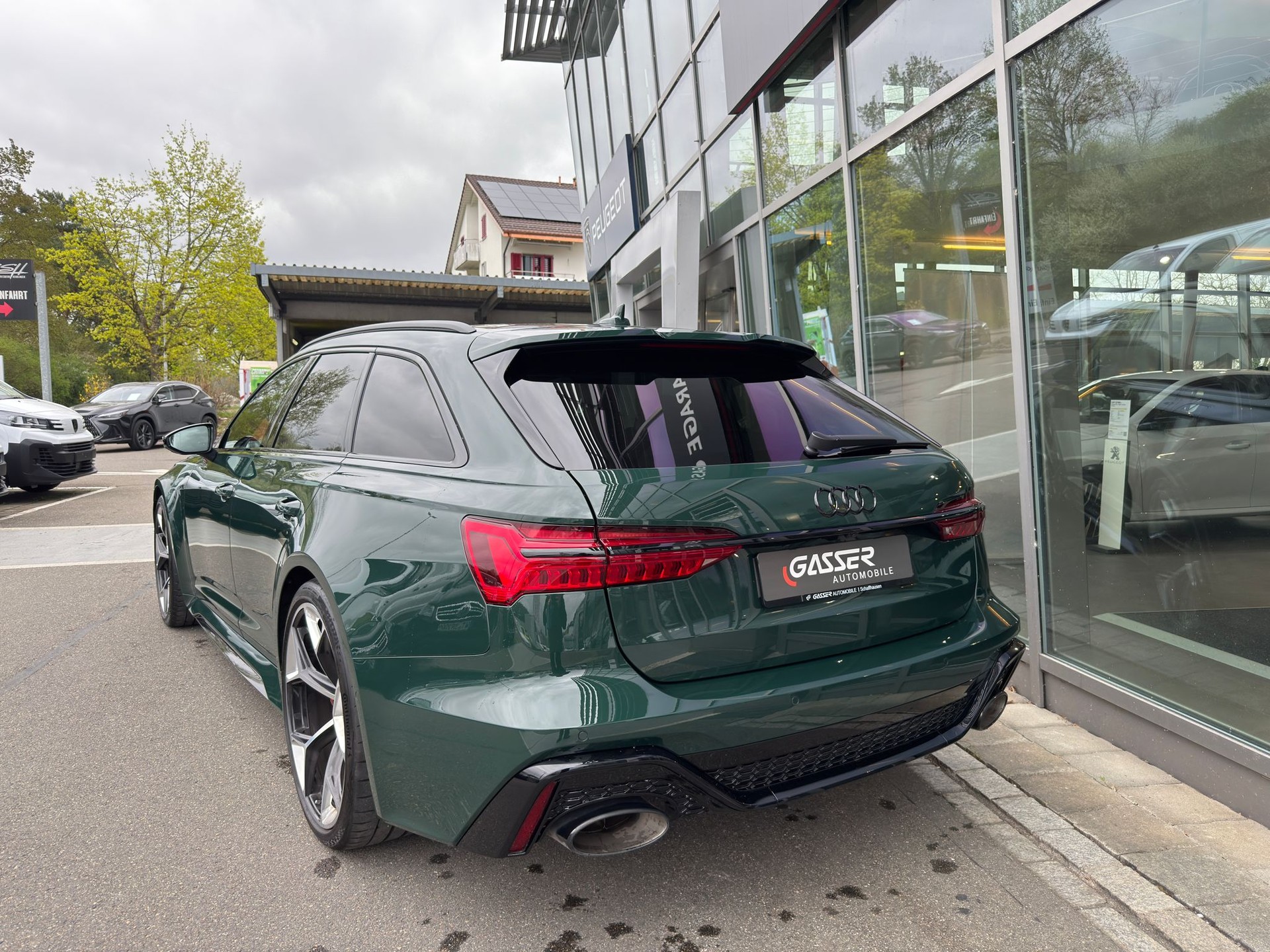 AUDI RS6 Avant 4.0 TFSI V8 performance quattro-image-3