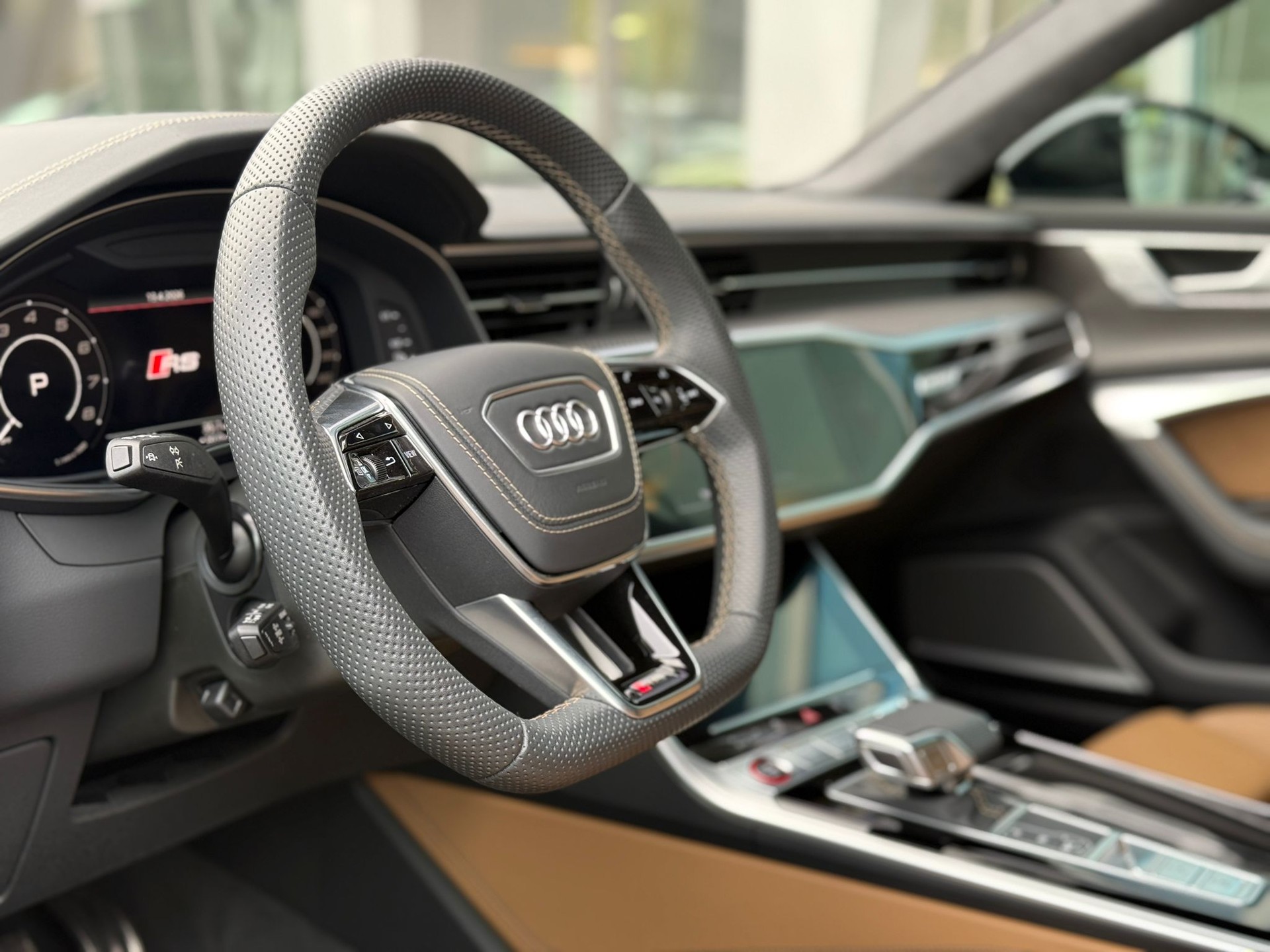 AUDI RS6 Avant 4.0 TFSI V8 performance quattro-image-4