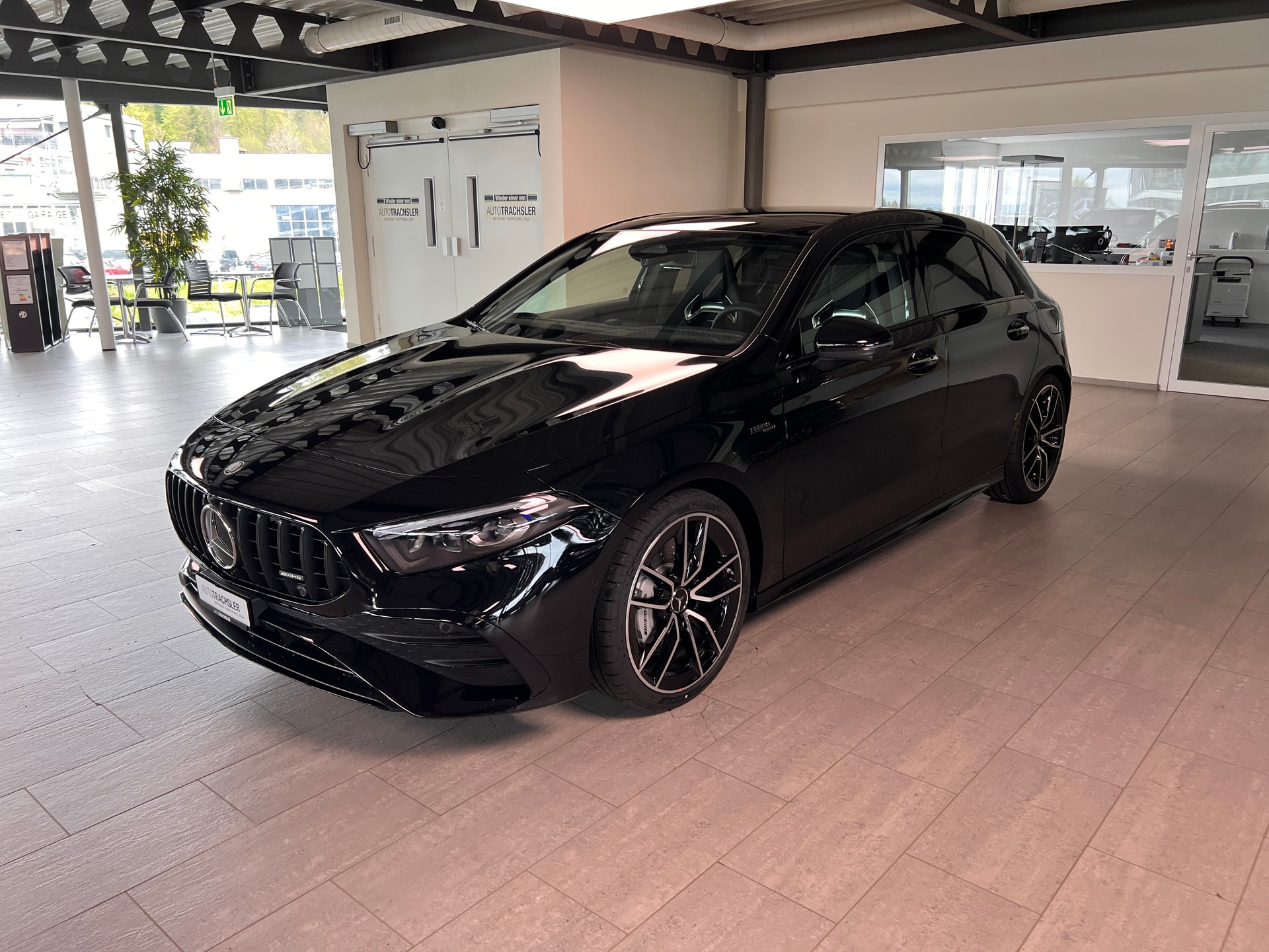 MERCEDES-BENZ A AMG 35 4Matic 8G-DCT-image-3