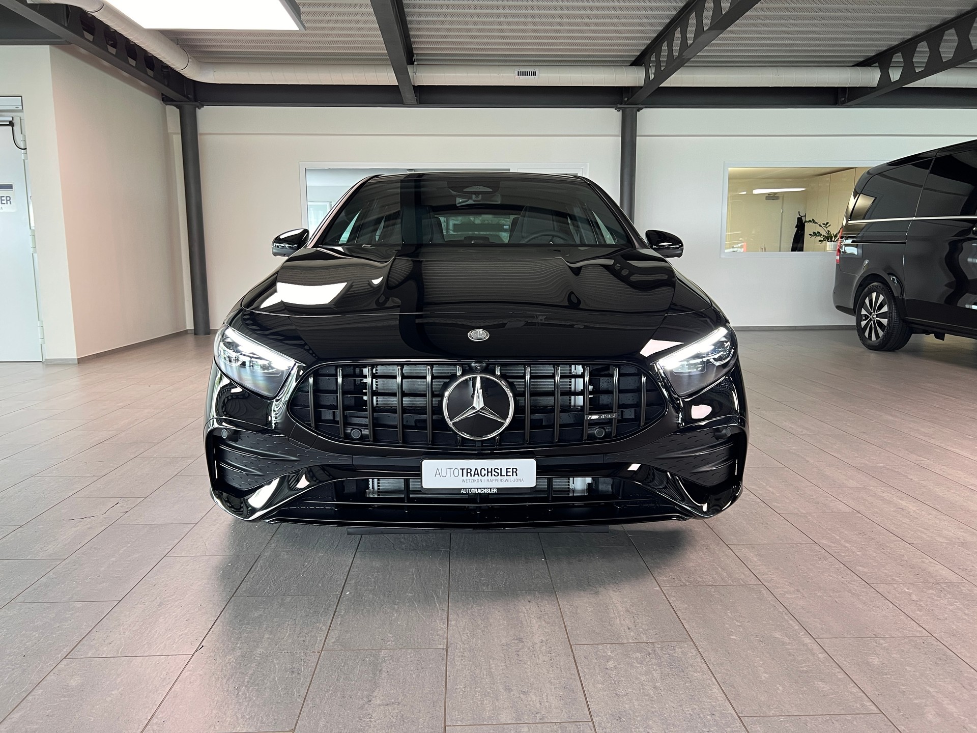 MERCEDES-BENZ A AMG 35 4Matic 8G-DCT-image-1